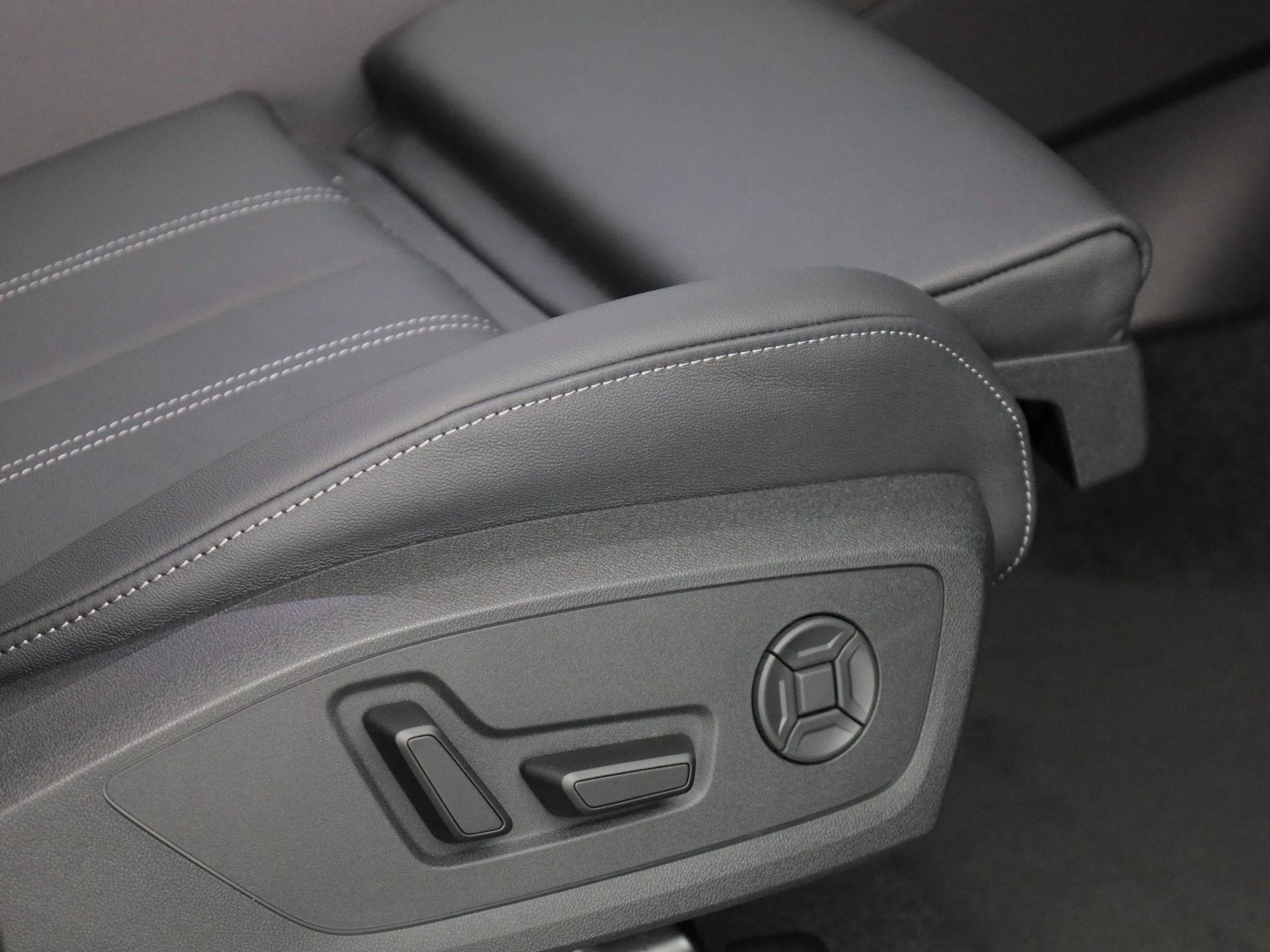 Hoofdafbeelding Audi Q6 e-tron