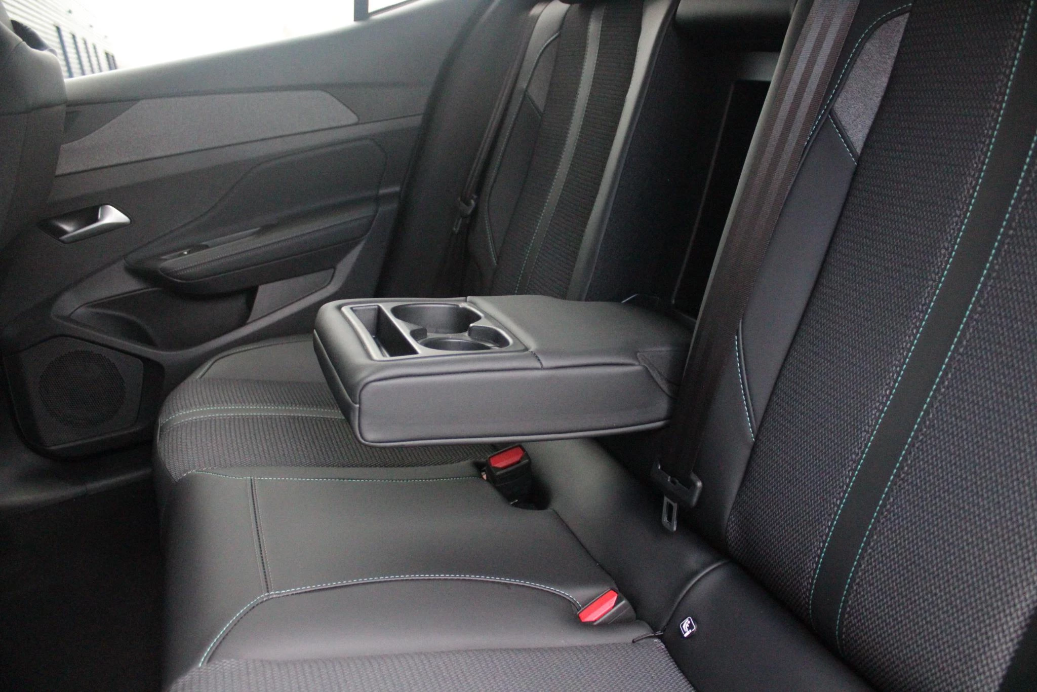 Hoofdafbeelding Peugeot 408