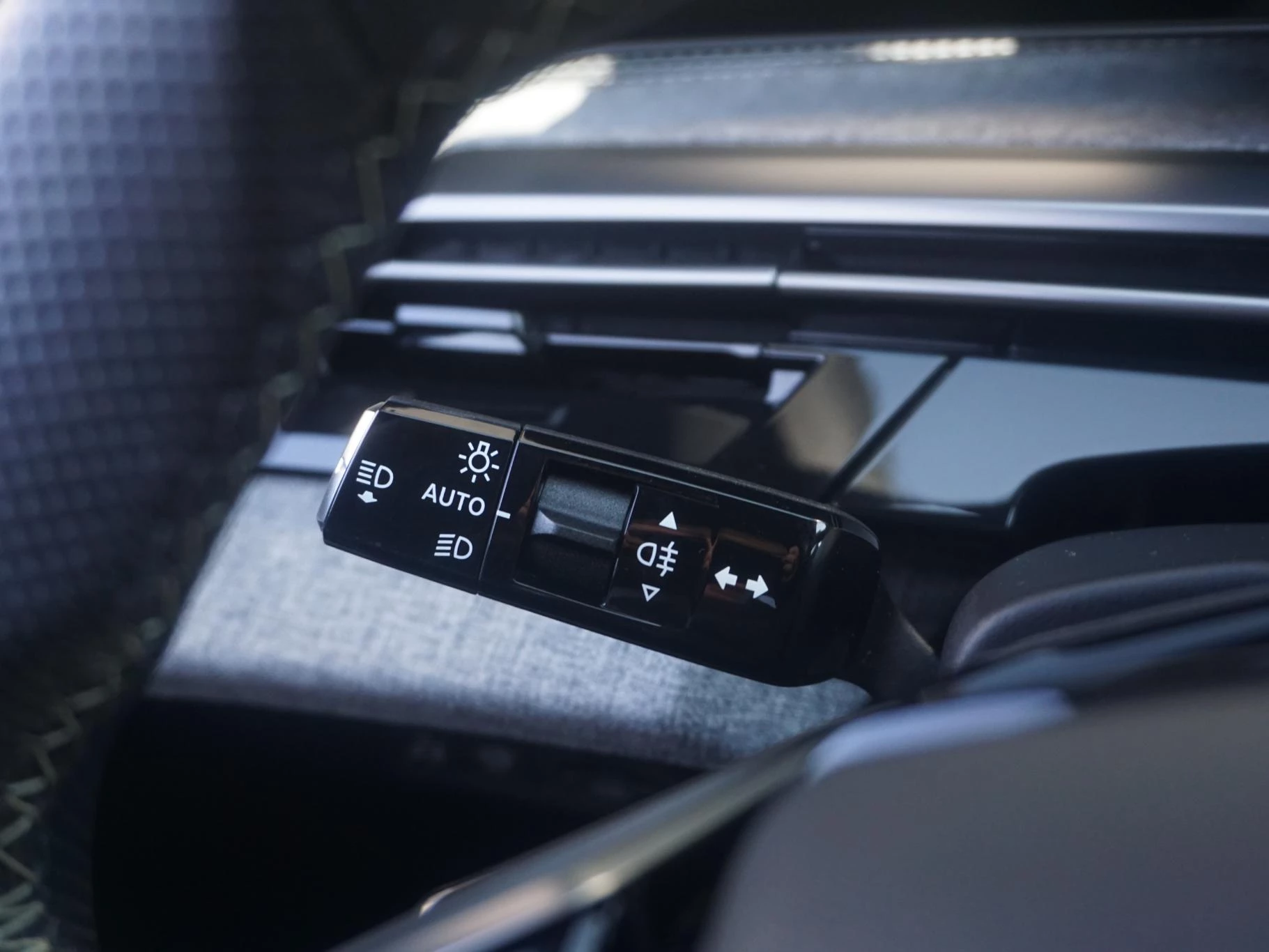 Hoofdafbeelding Peugeot e-5008