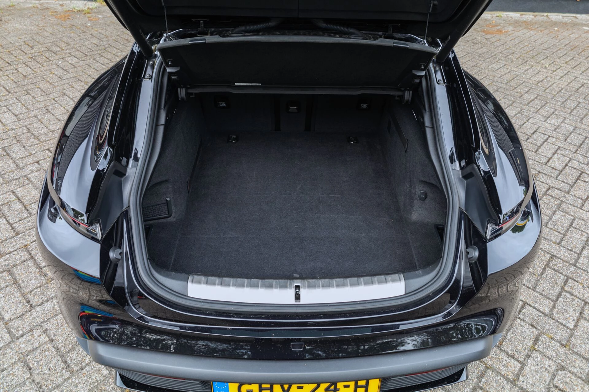 Hoofdafbeelding Porsche Taycan