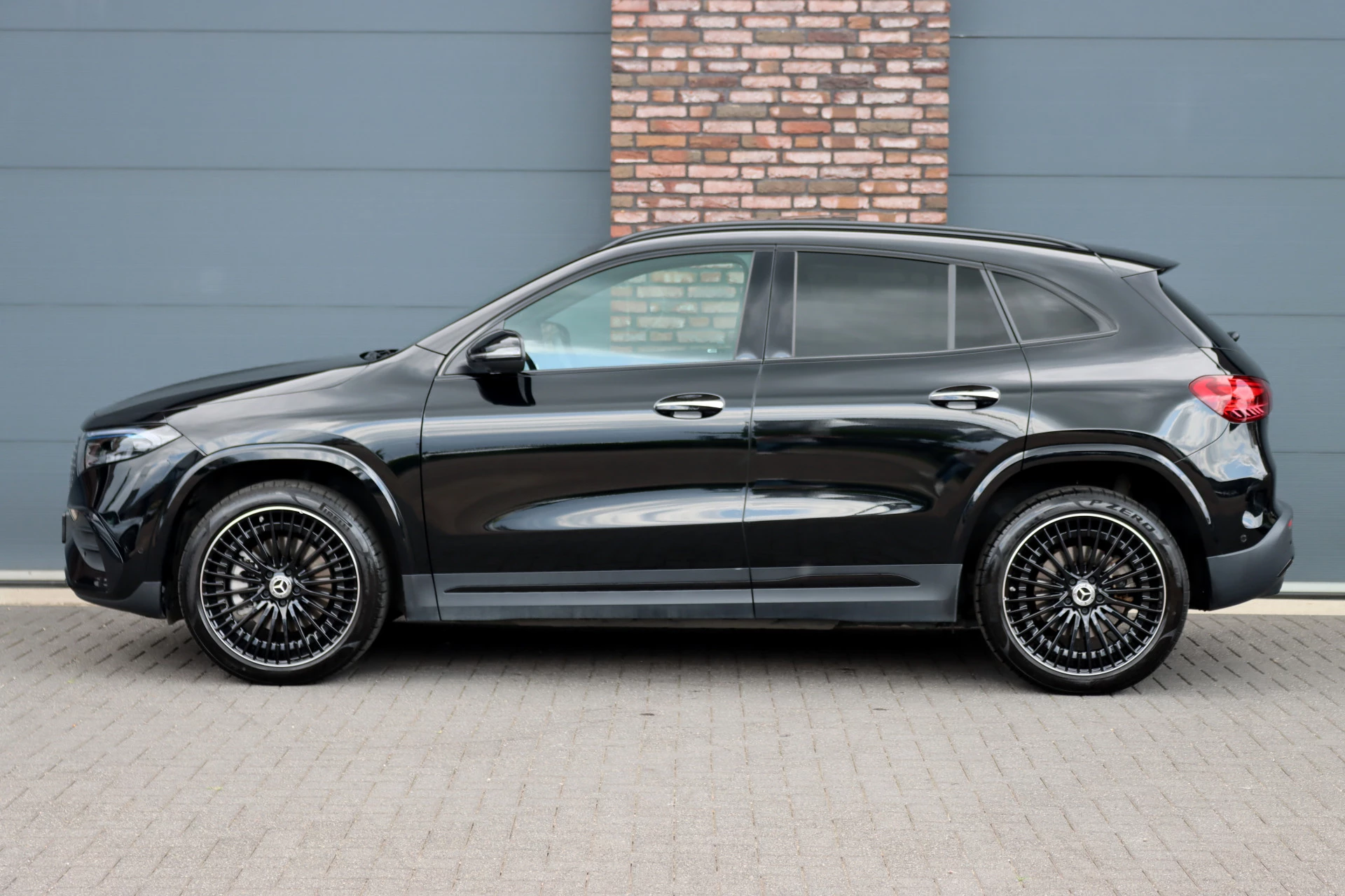 Hoofdafbeelding Mercedes-Benz EQA