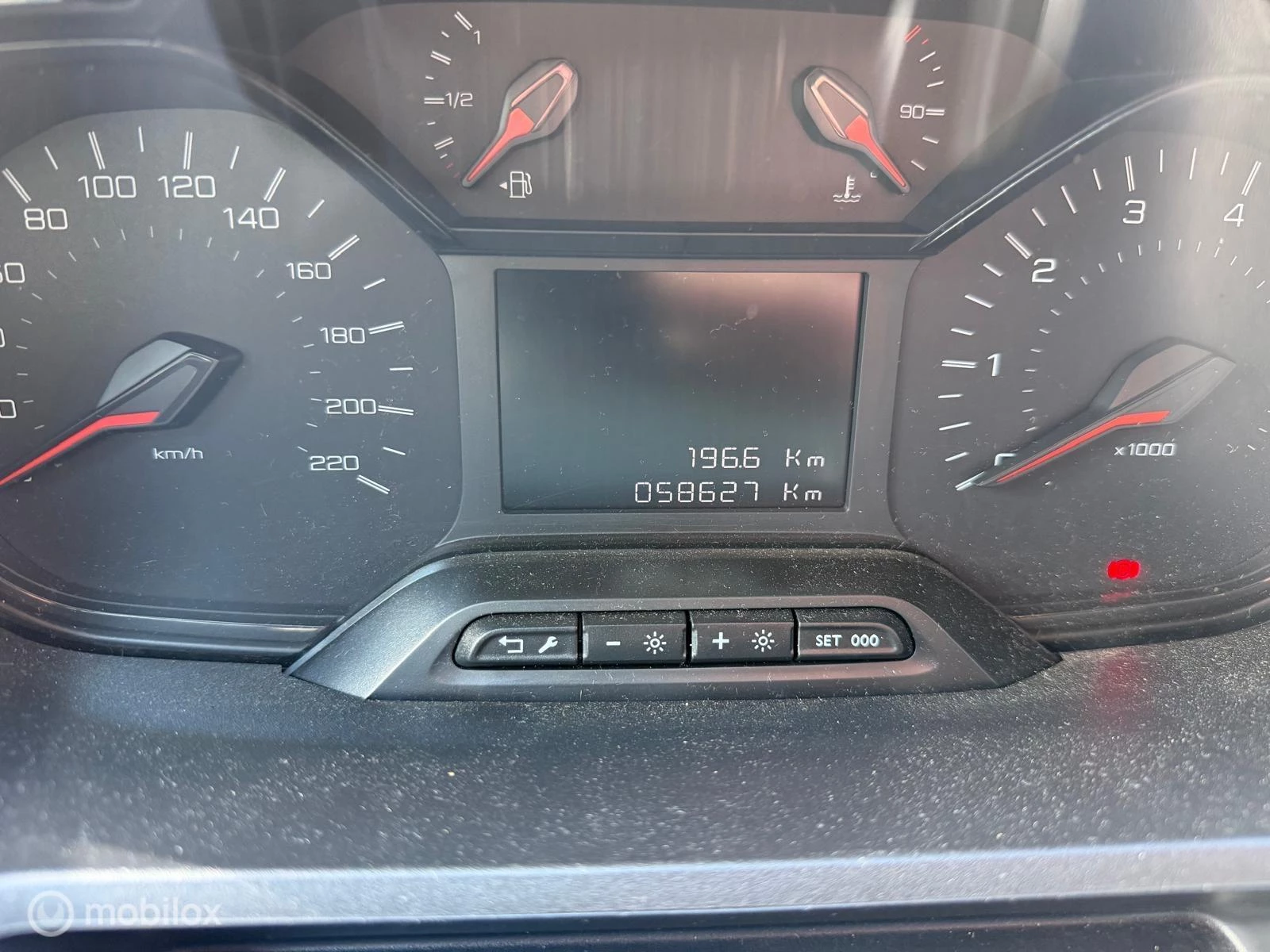 Hoofdafbeelding Peugeot Partner