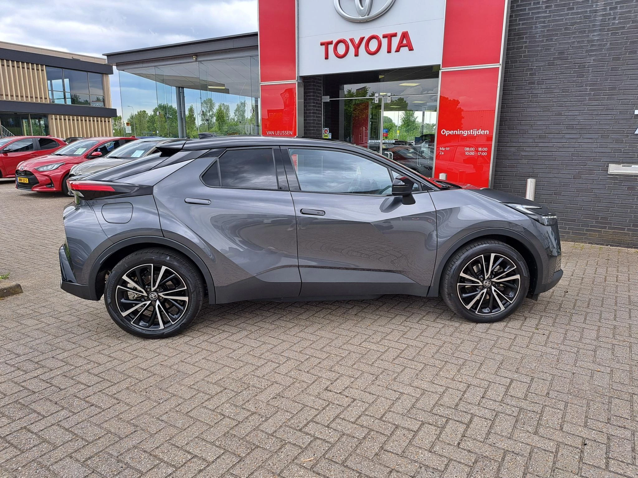 Hoofdafbeelding Toyota C-HR