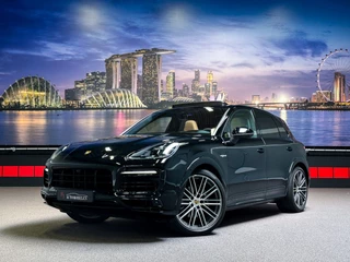 Hoofdafbeelding Porsche Cayenne Porsche Cayenne 3.0 E-Hybrid |Burmester|SportDesign+Chrono|HUD|Alcantara|NL NAP