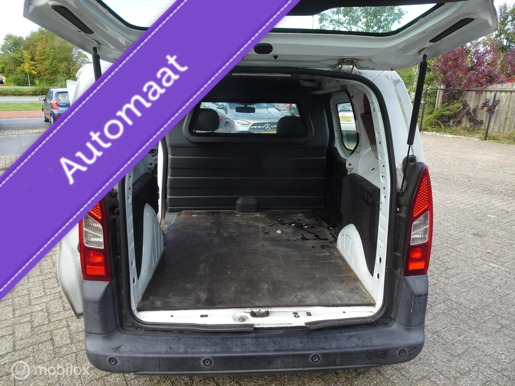 Hoofdafbeelding Peugeot Partner