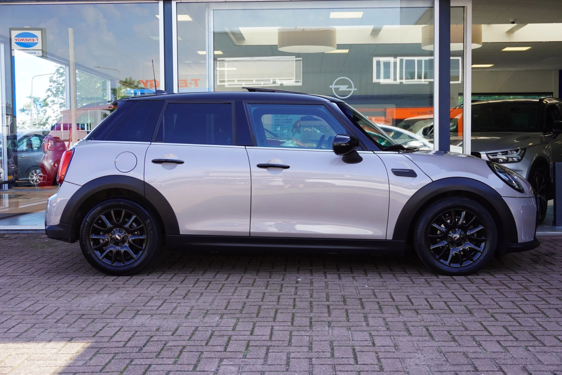 Hoofdafbeelding MINI 5-deurs