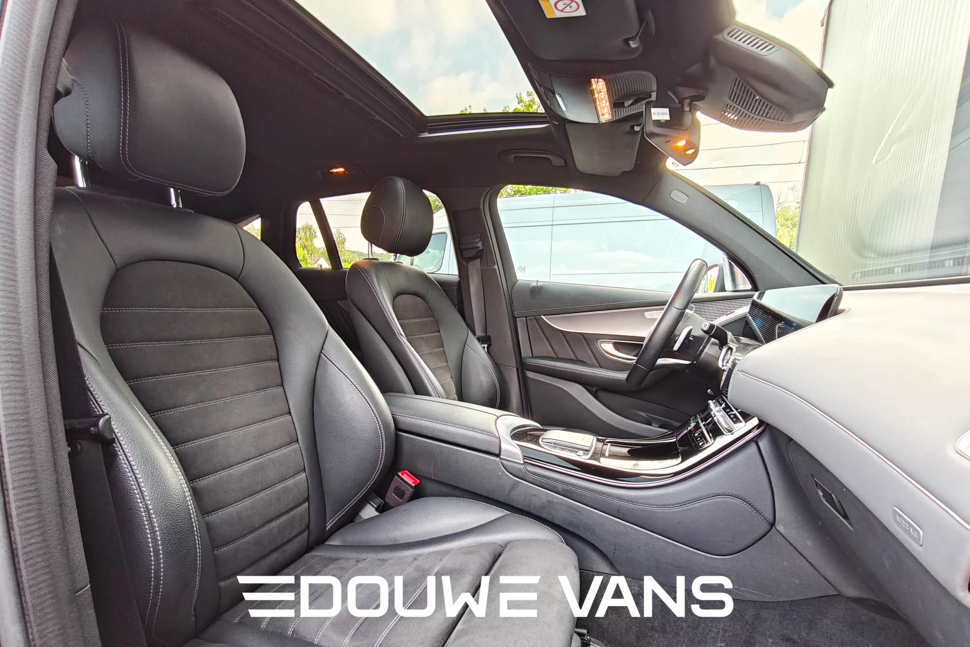 Hoofdafbeelding Mercedes-Benz EQC