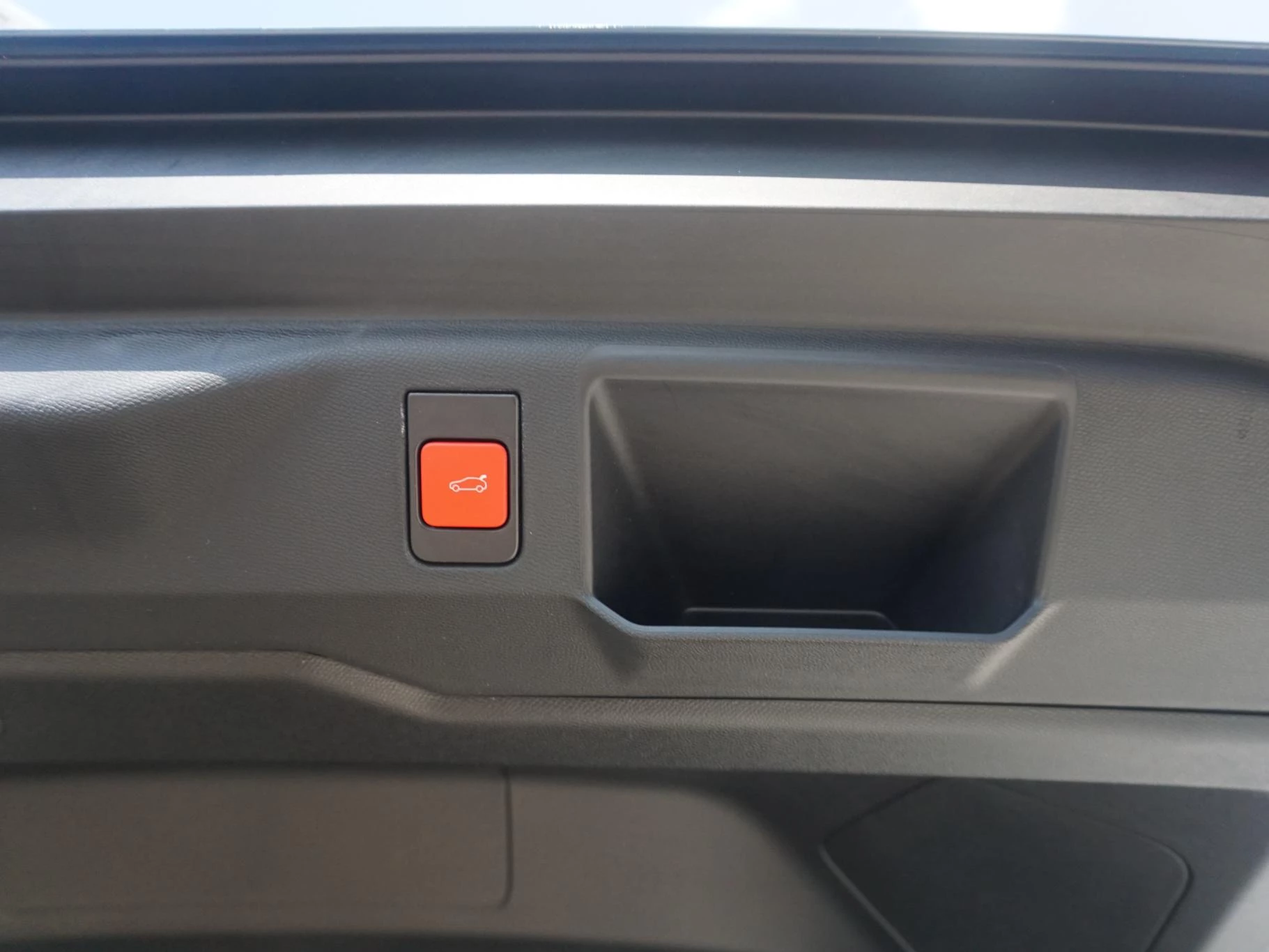 Hoofdafbeelding Peugeot e-5008
