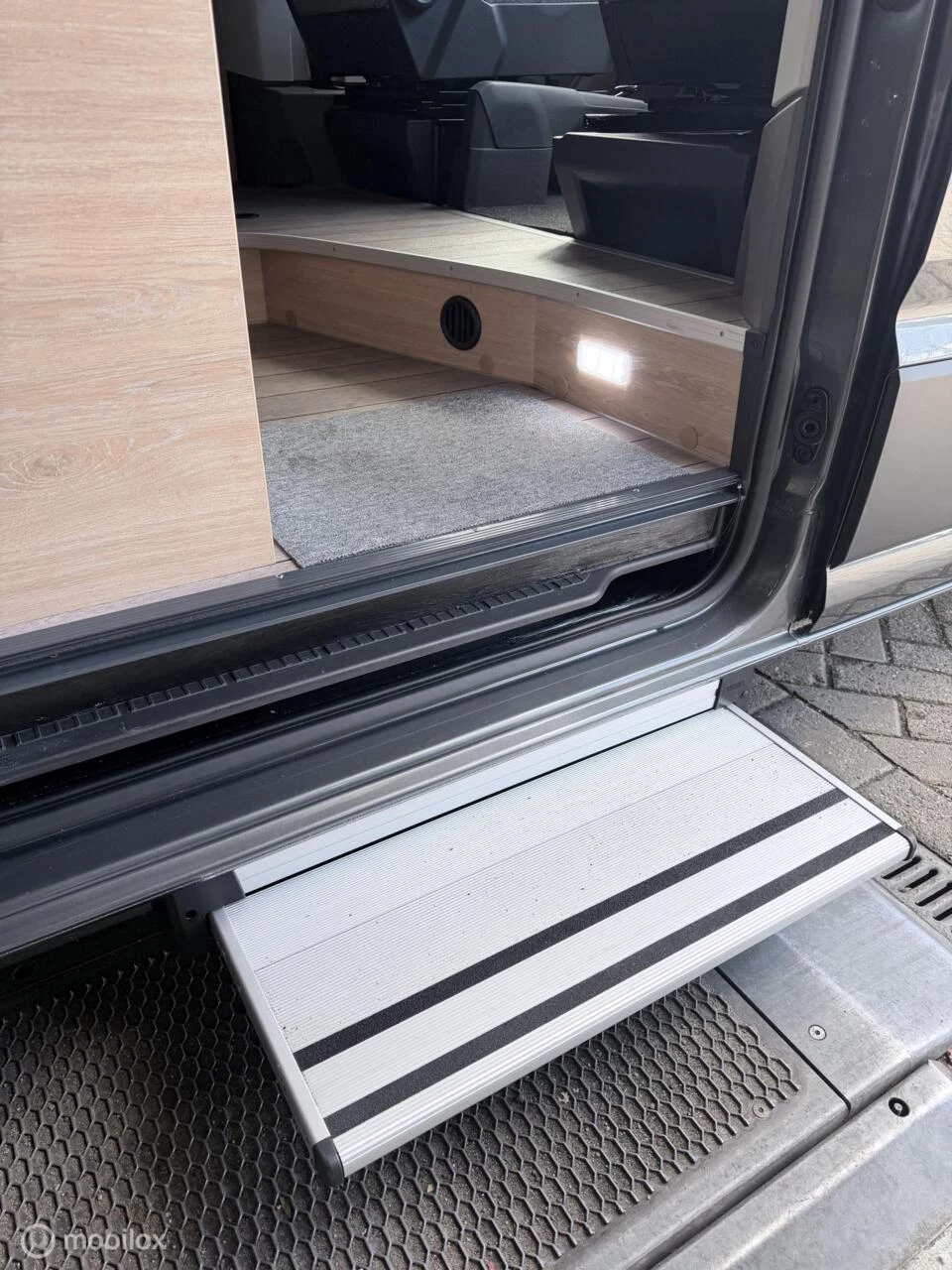 Hoofdafbeelding Knaus TGE 3.180