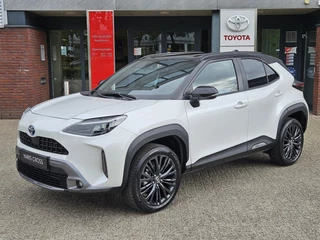 Toyota Yaris Cross 1.5 HYBRID ADVENTURE BLIND SPOT PARK-SENSOREN HEAD UP STOEL/STUUR VERWARMING EL-ACHTERKLEP CAMERA HALF-LEDER APPLE/ANDROID