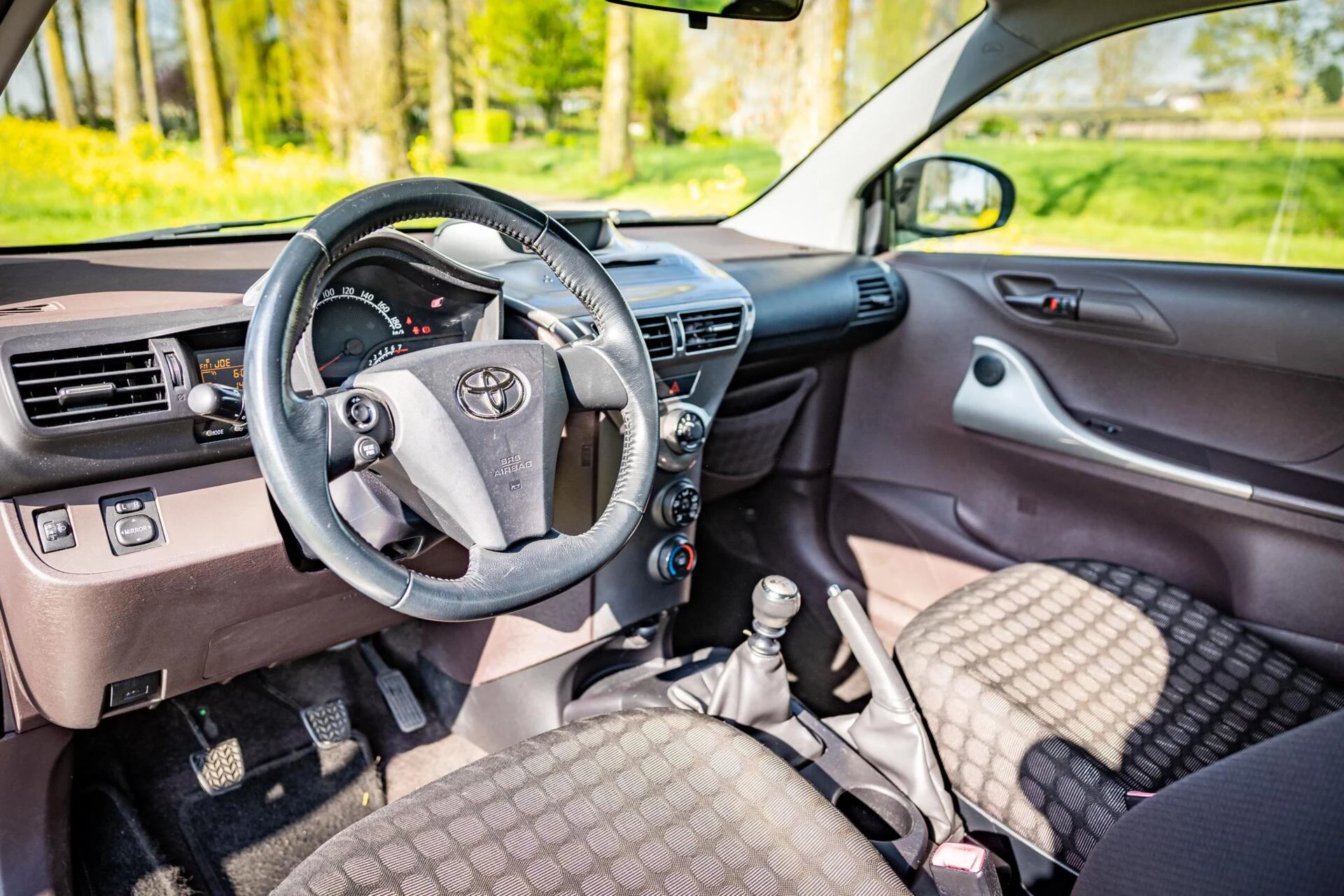 Hoofdafbeelding Toyota iQ