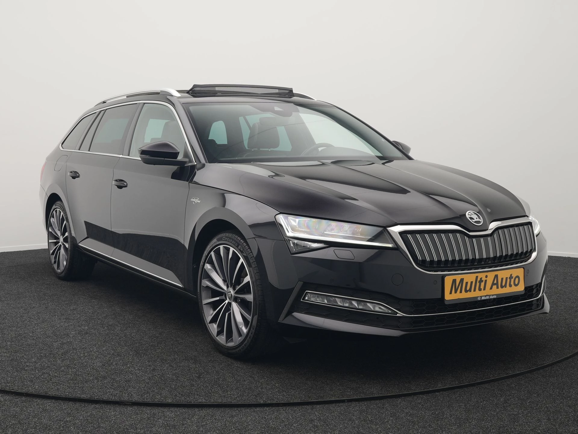 Hoofdafbeelding Škoda Superb