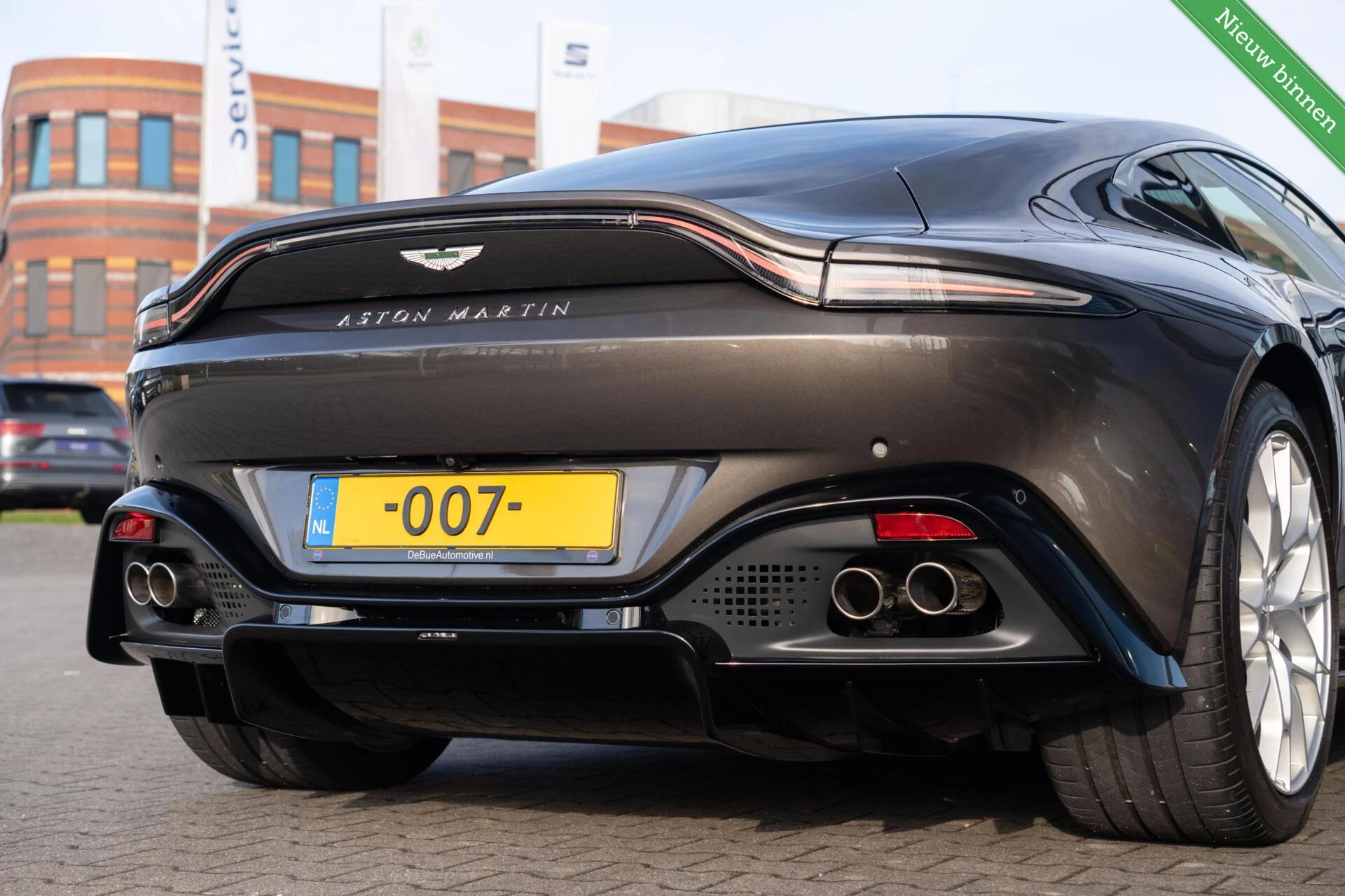 Hoofdafbeelding Aston Martin V8 Vantage