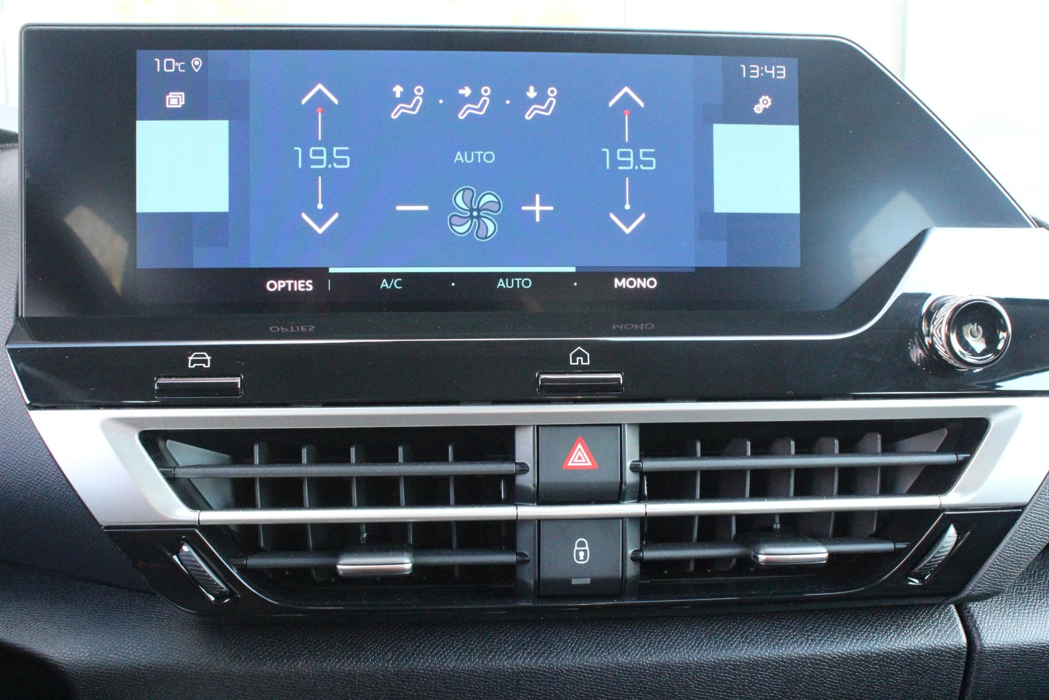 Hoofdafbeelding Citroën ë-C4