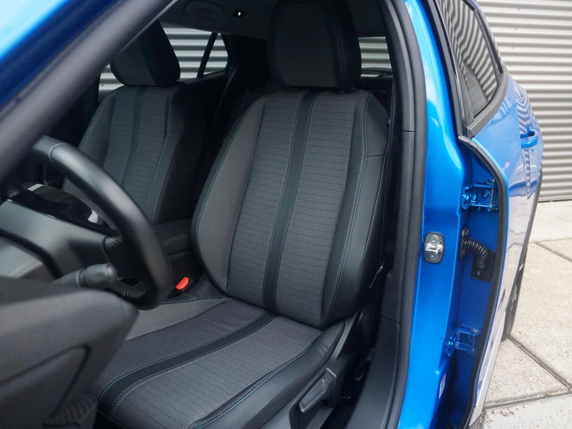 Hoofdafbeelding Peugeot e-2008
