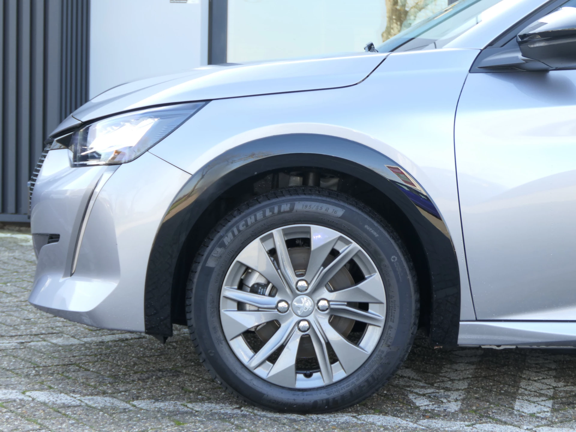 Hoofdafbeelding Peugeot e-208