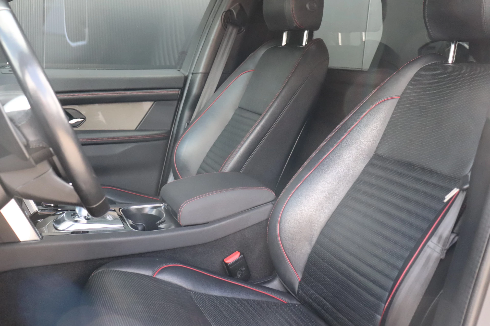 Hoofdafbeelding Land Rover Discovery Sport