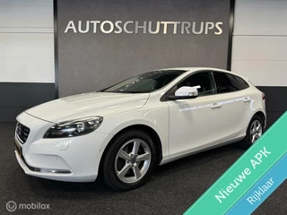 Volvo V40 1.6 T4 Momentum AUTOMAAT / NAVI / CAMERA / LMV