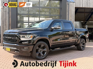 Dodge Ram 1500 5.7 V8 4x4 Crew Cab Big Horn | Pano | Trekhaak | Leder | App-connect | Keyless | Camera | Sidesteps | Navi | Stoelverwarming | Black Pack |