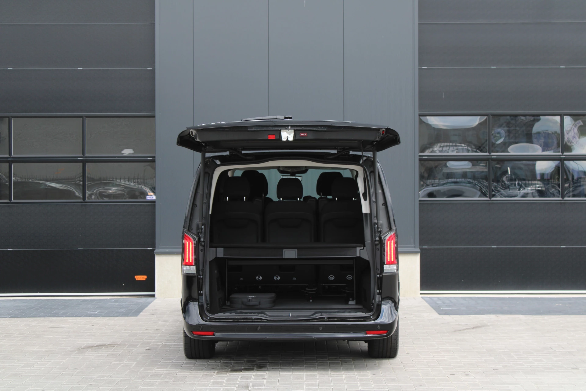 Hoofdafbeelding Mercedes-Benz EQV