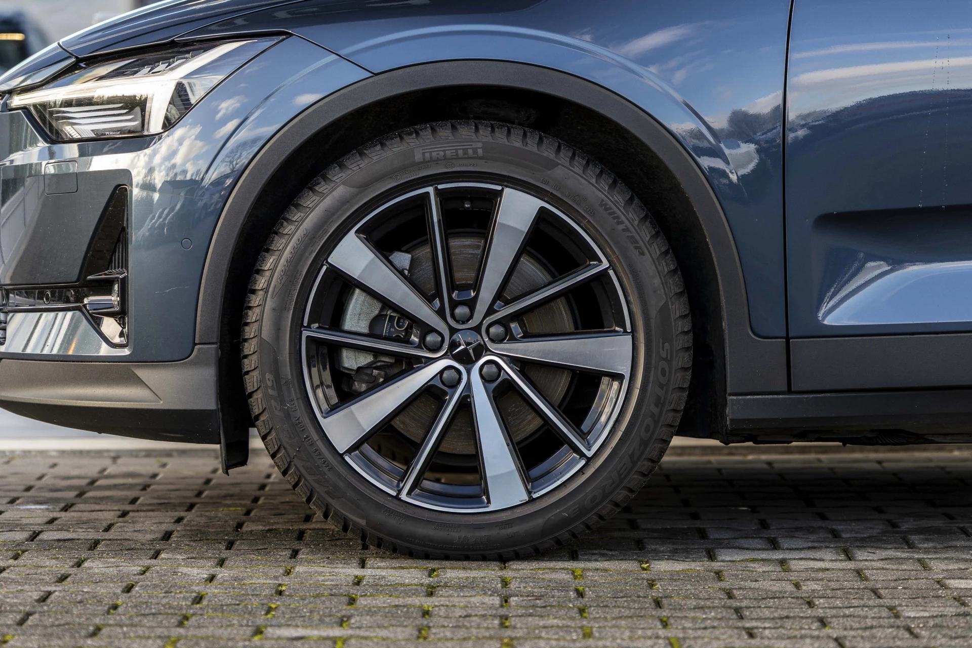 Hoofdafbeelding Polestar 2