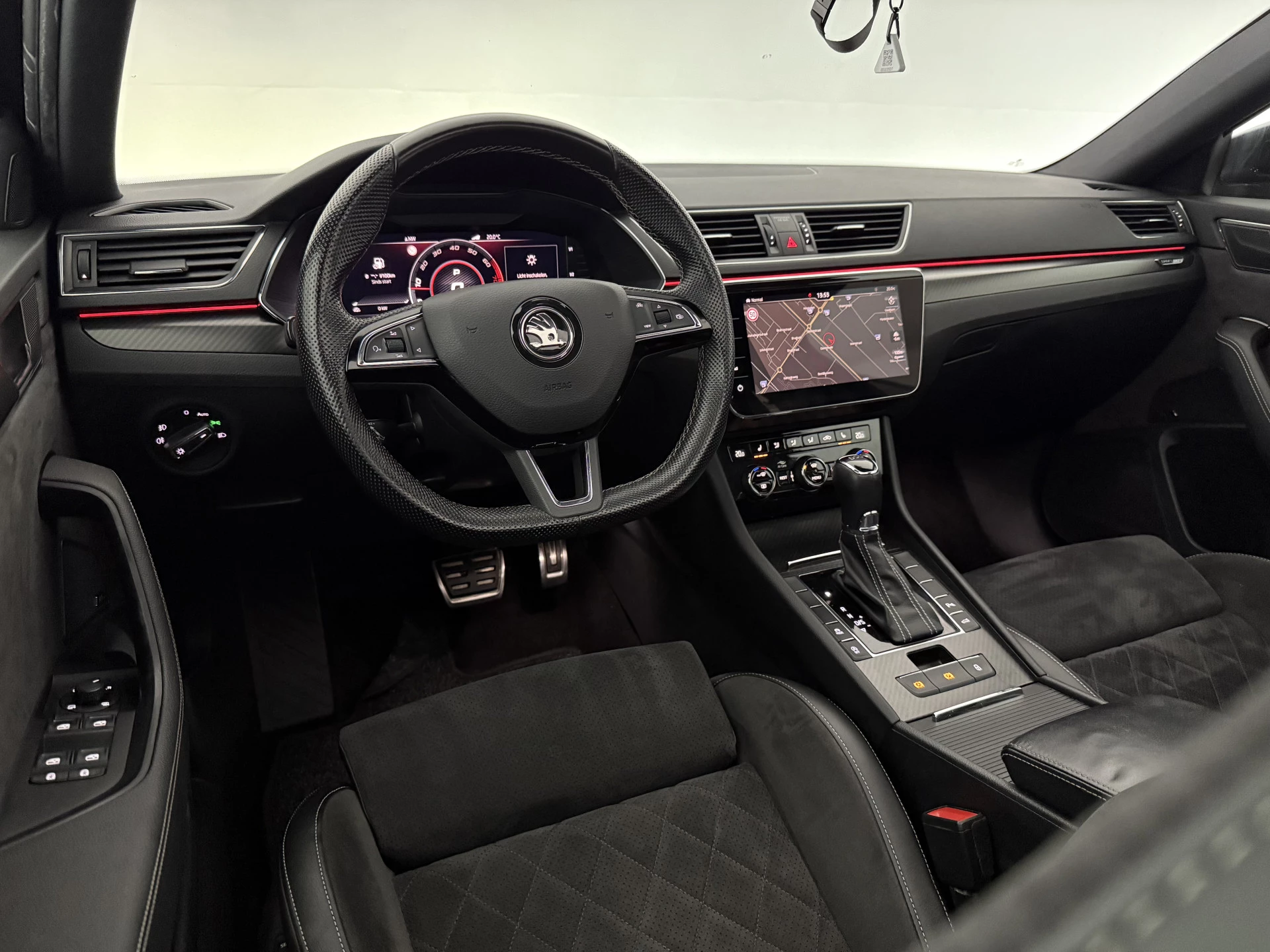 Hoofdafbeelding Škoda Superb