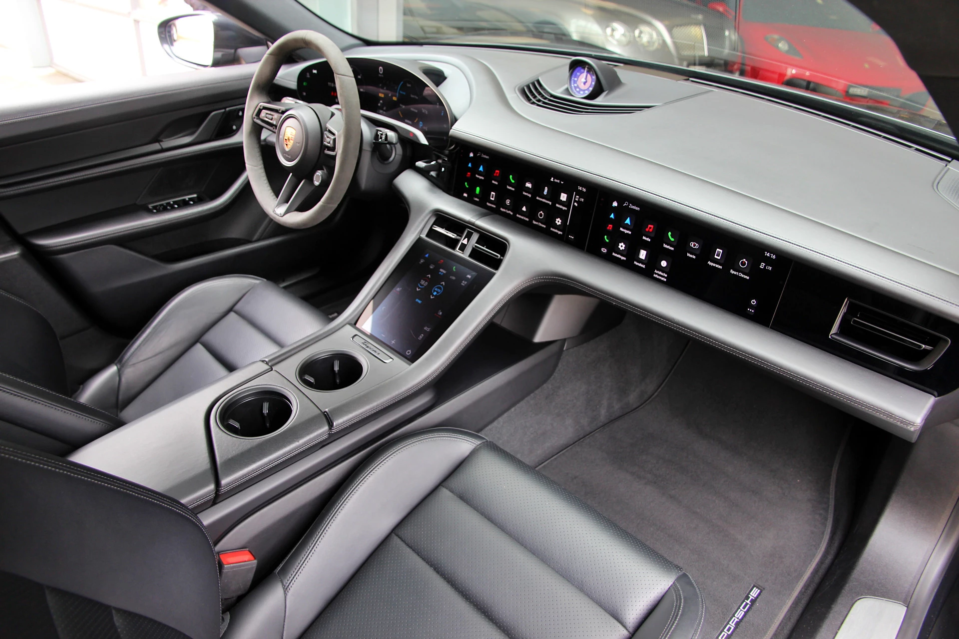 Hoofdafbeelding Porsche Taycan