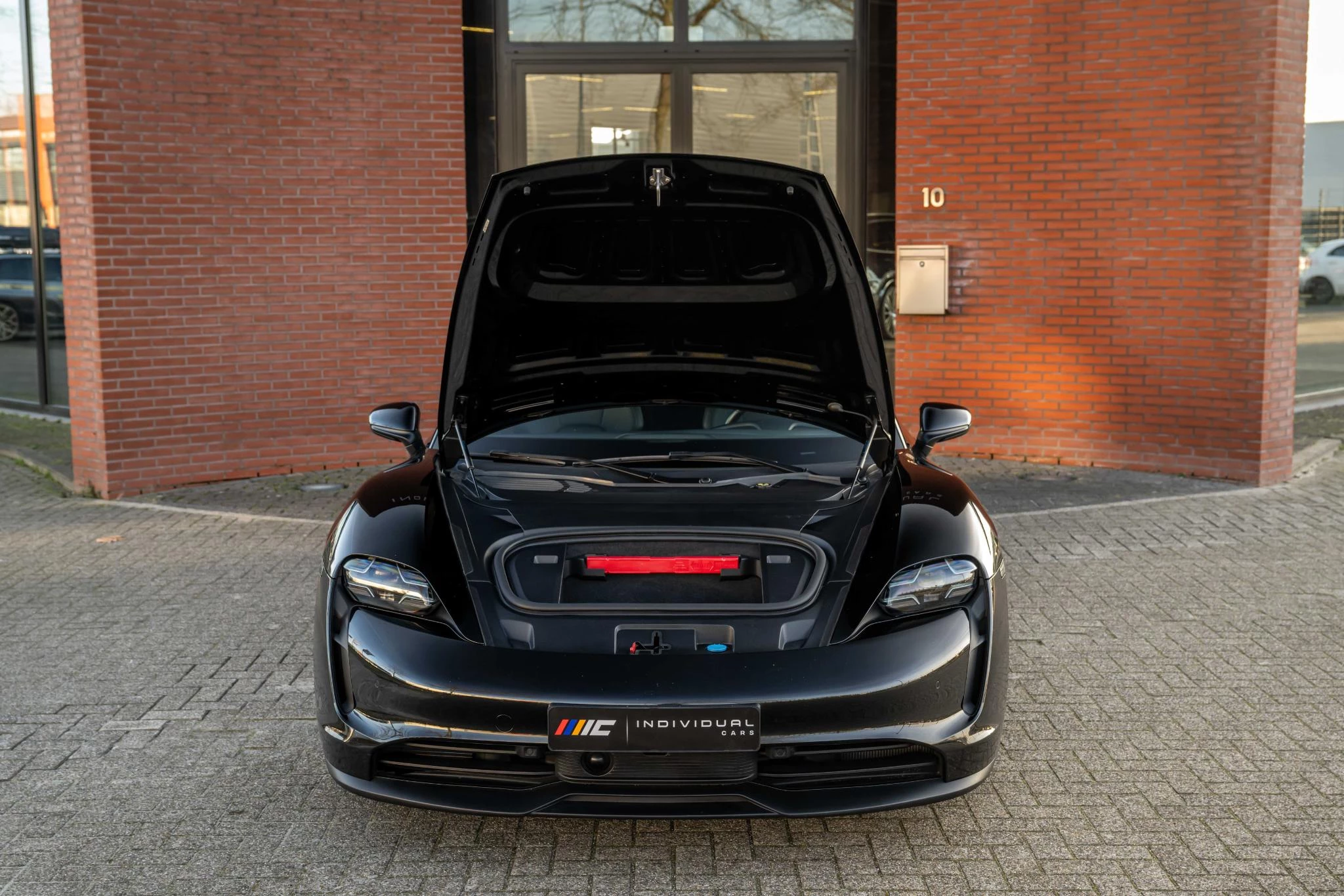 Hoofdafbeelding Porsche Taycan