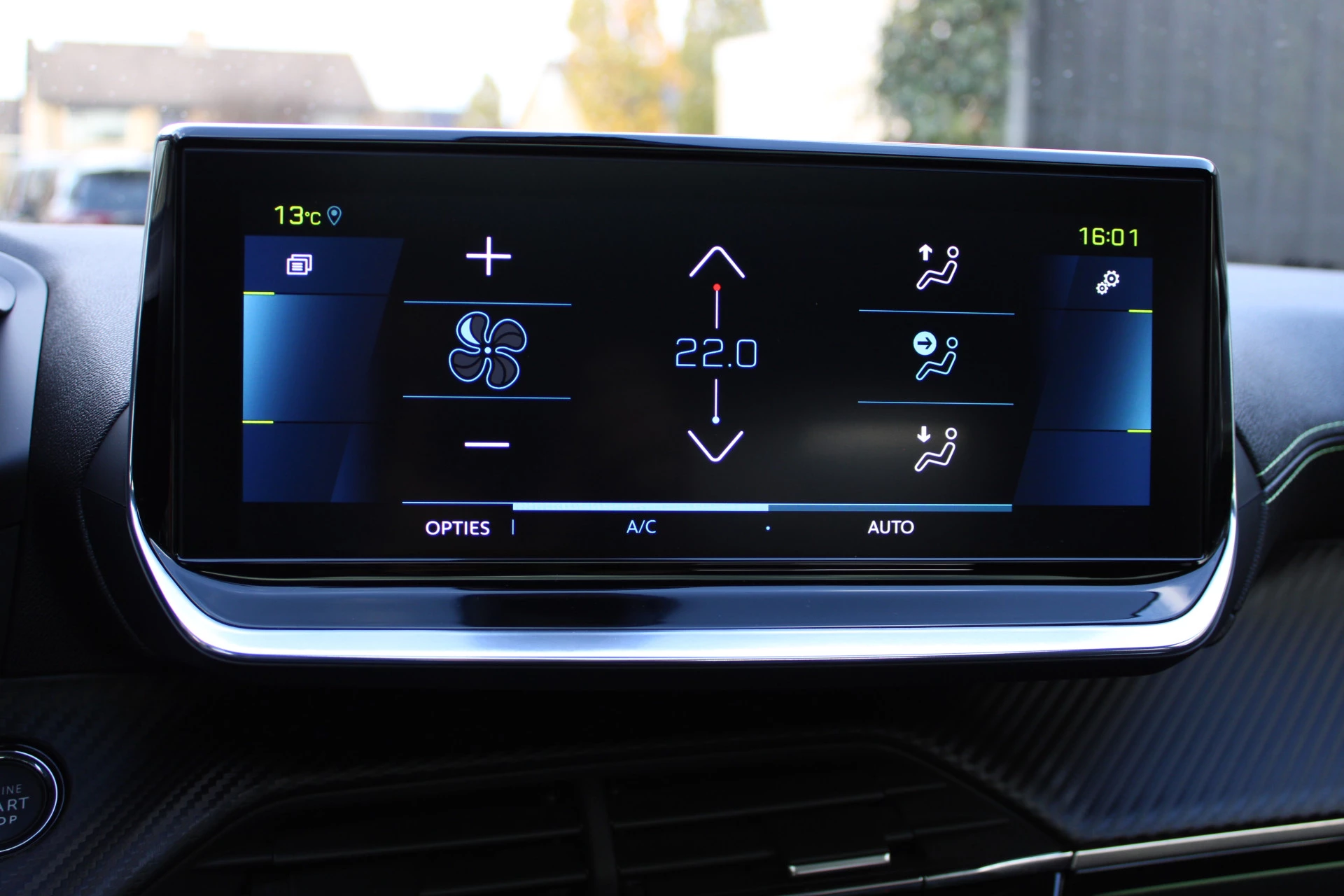 Hoofdafbeelding Peugeot e-208