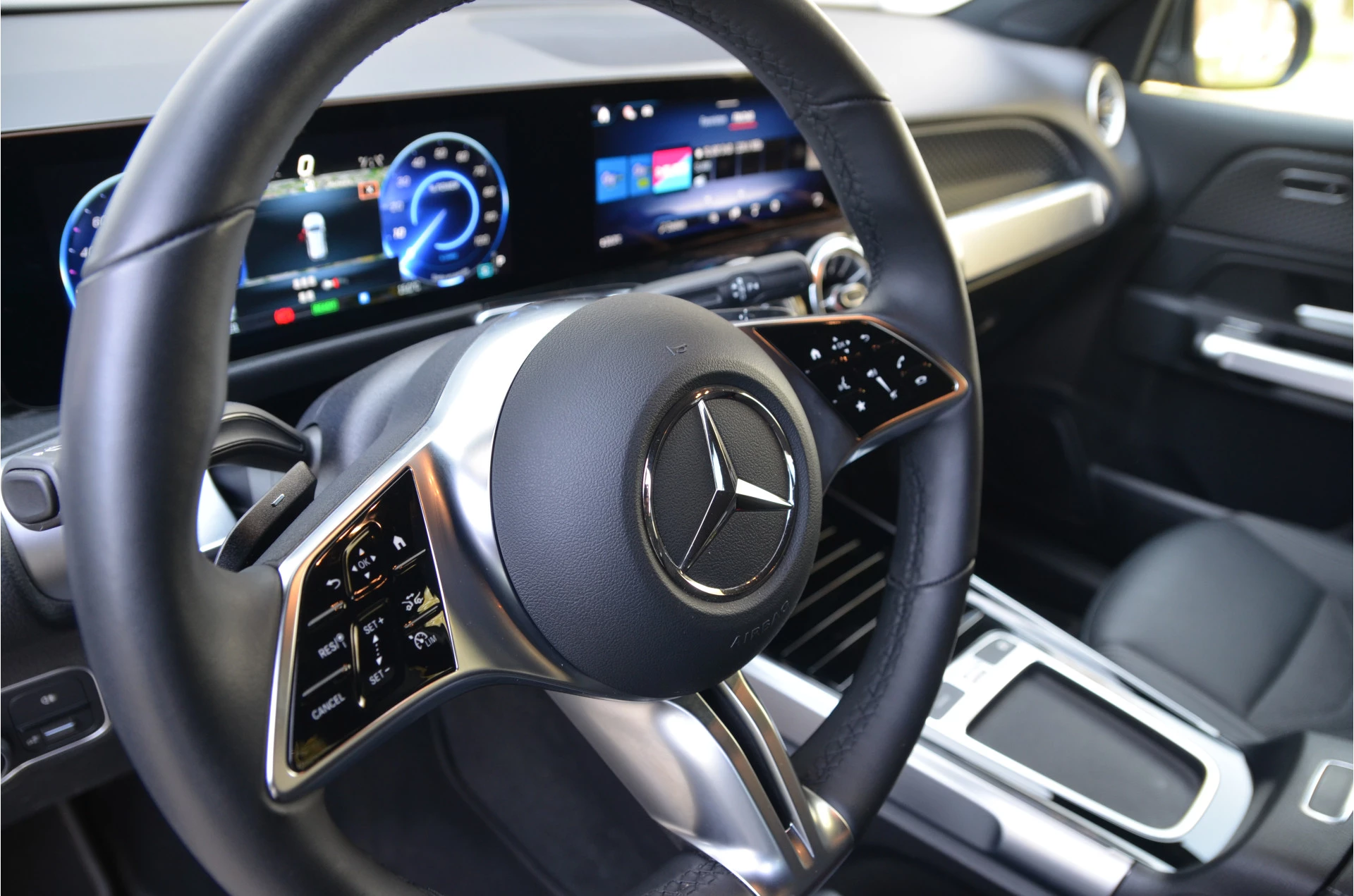 Hoofdafbeelding Mercedes-Benz EQB