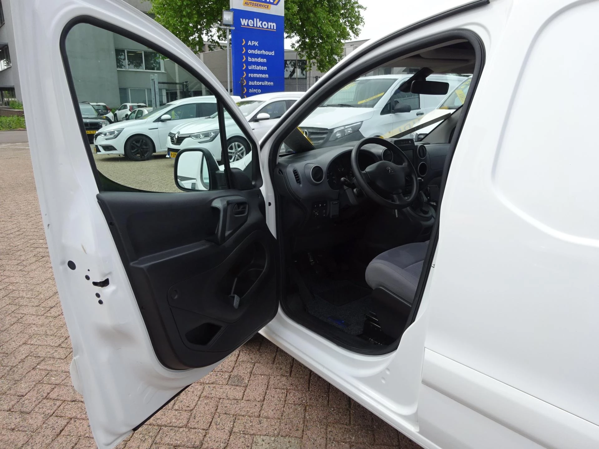 Hoofdafbeelding Peugeot Partner