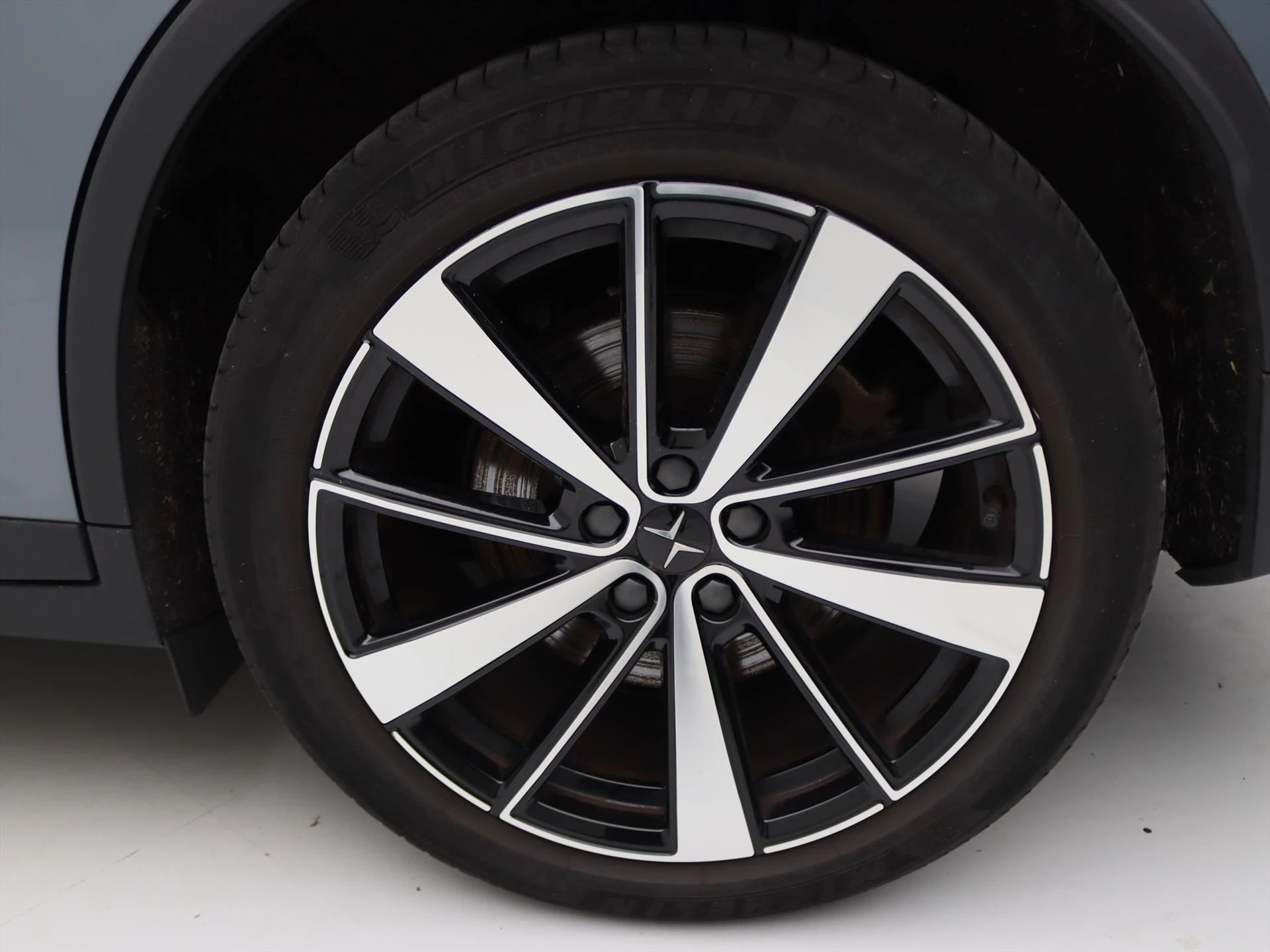 Hoofdafbeelding Polestar 2