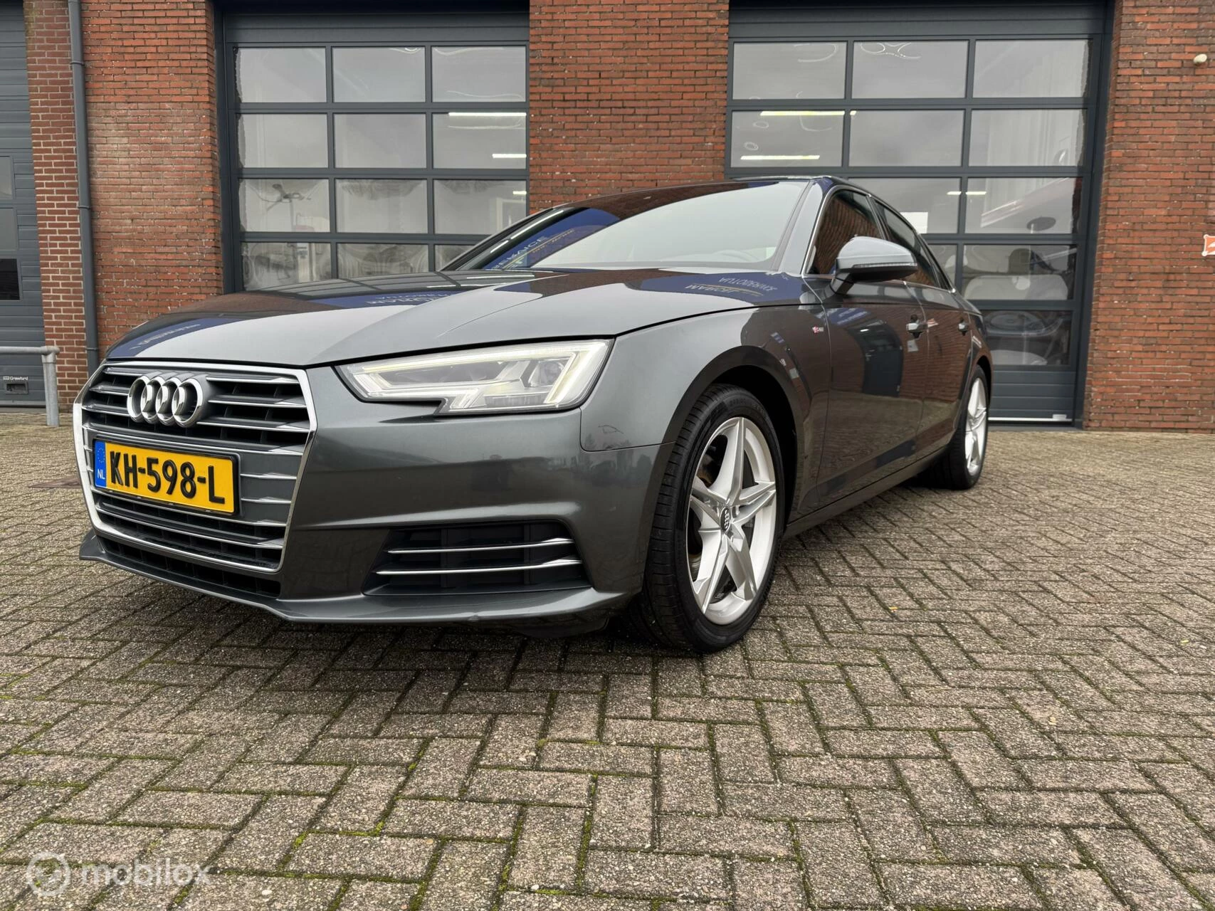 Hoofdafbeelding Audi A4