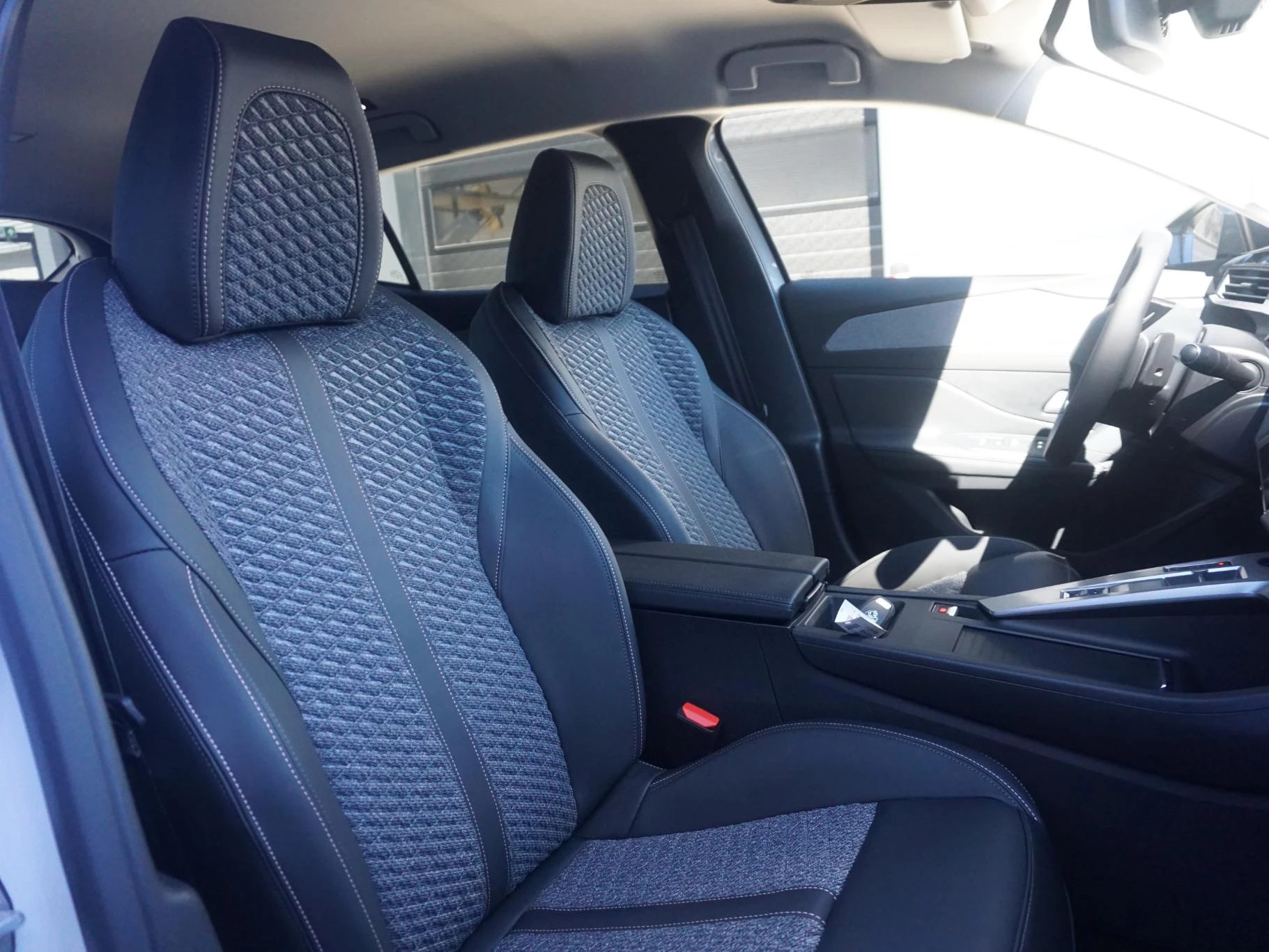 Hoofdafbeelding Peugeot 408