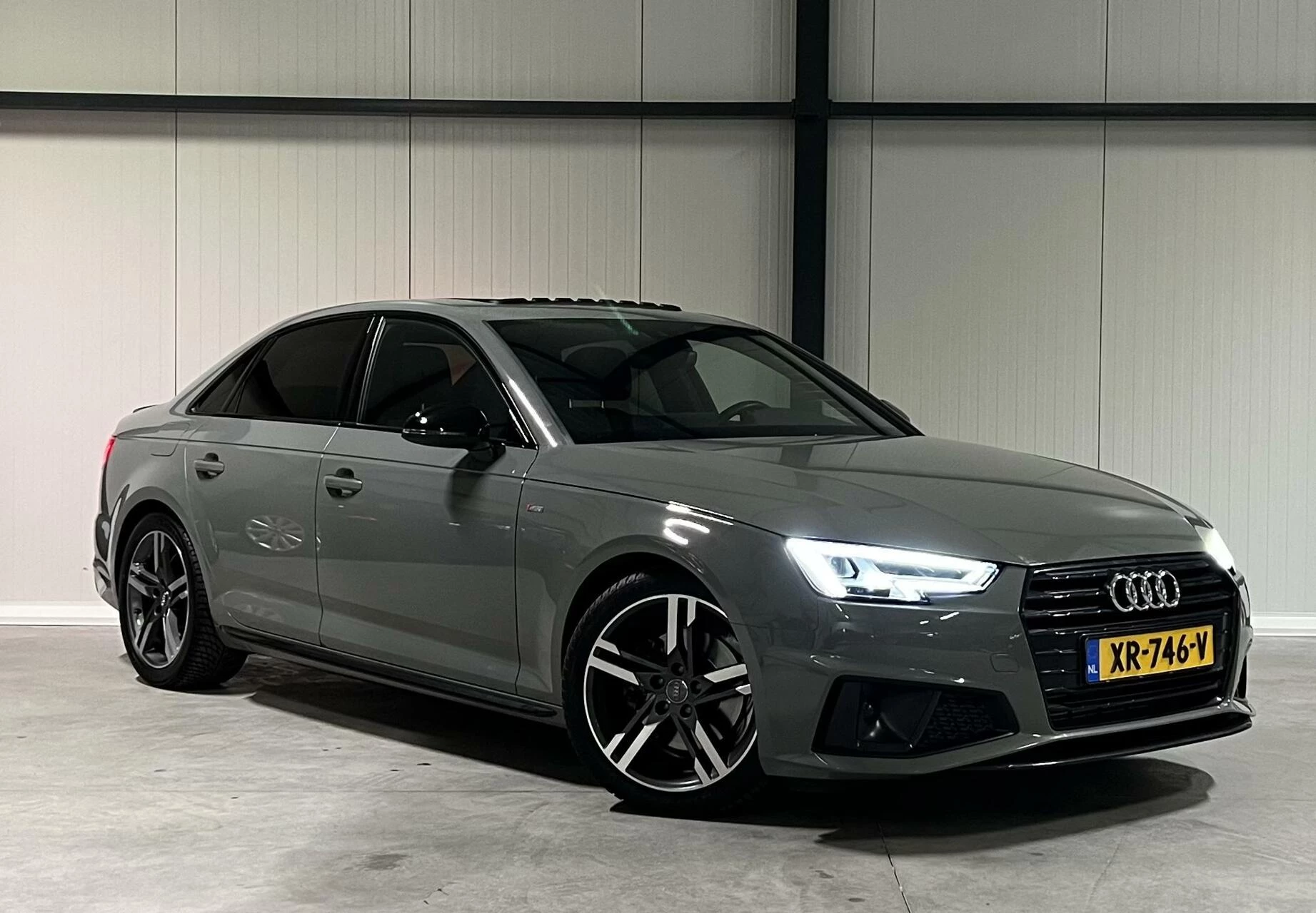 Hoofdafbeelding Audi A4