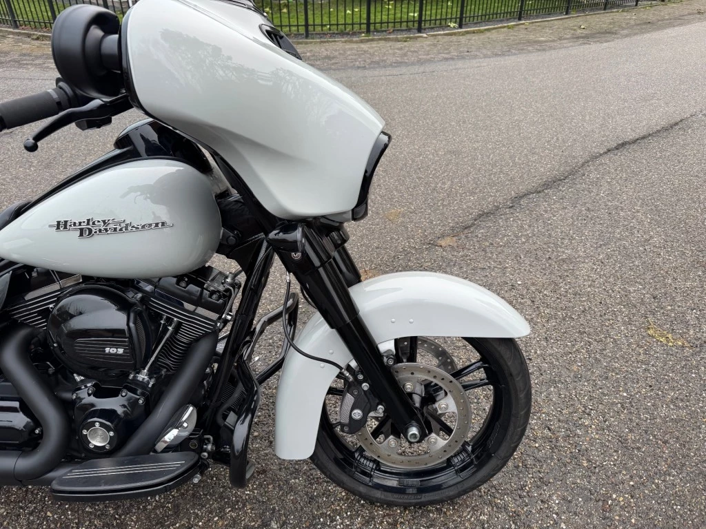 Hoofdafbeelding Harley-Davidson Street Glide