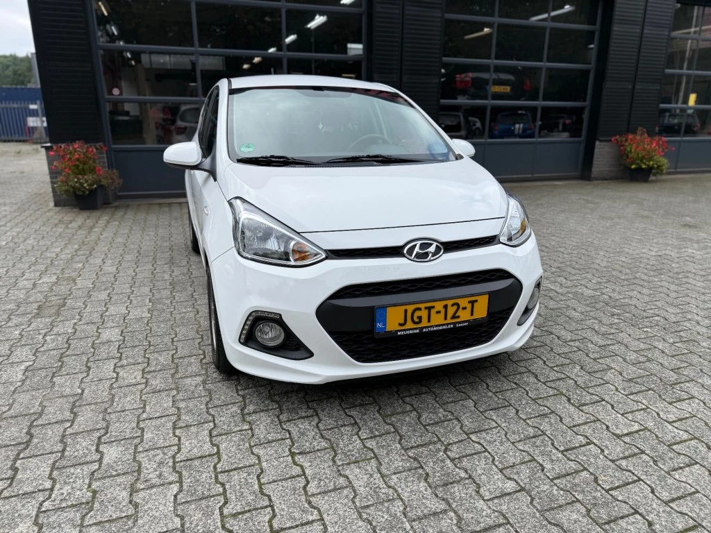 Hoofdafbeelding Hyundai i10