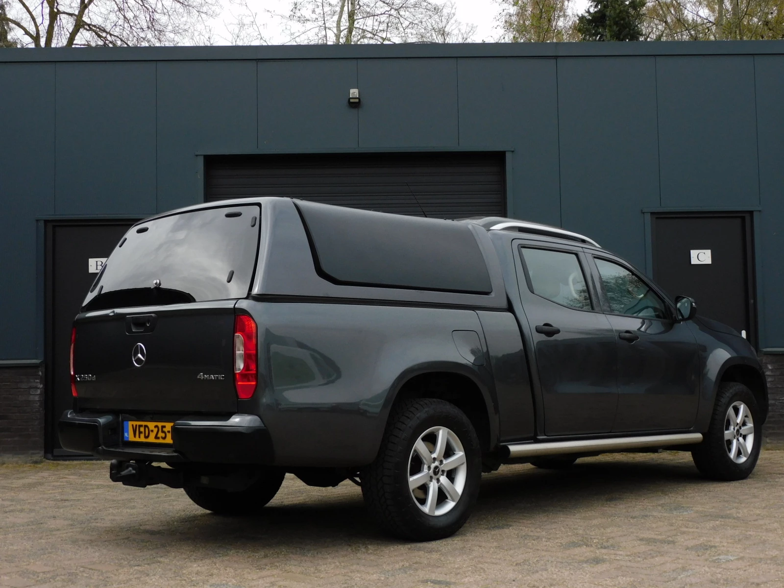 Hoofdafbeelding Mercedes-Benz X-Klasse