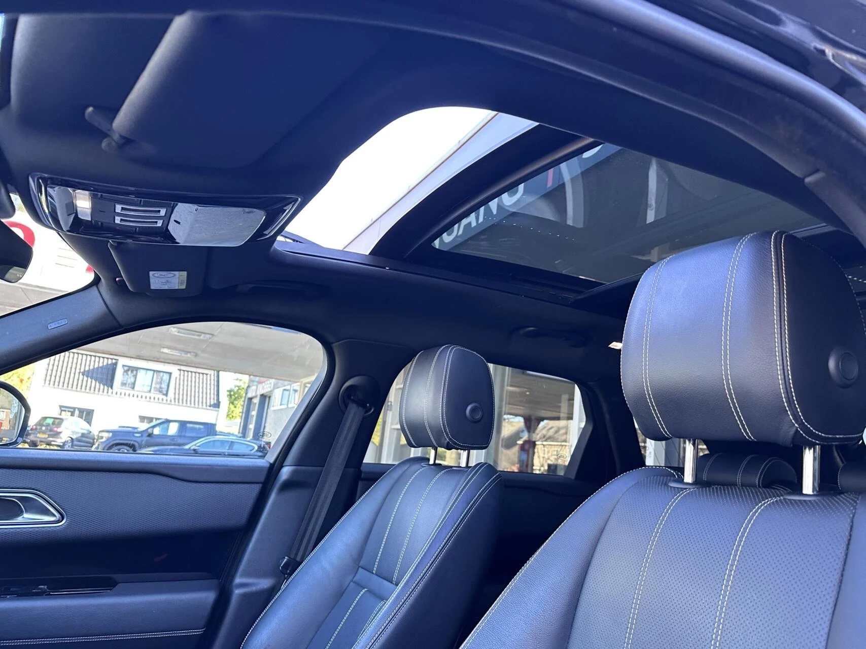 Hoofdafbeelding Land Rover Range Rover Velar