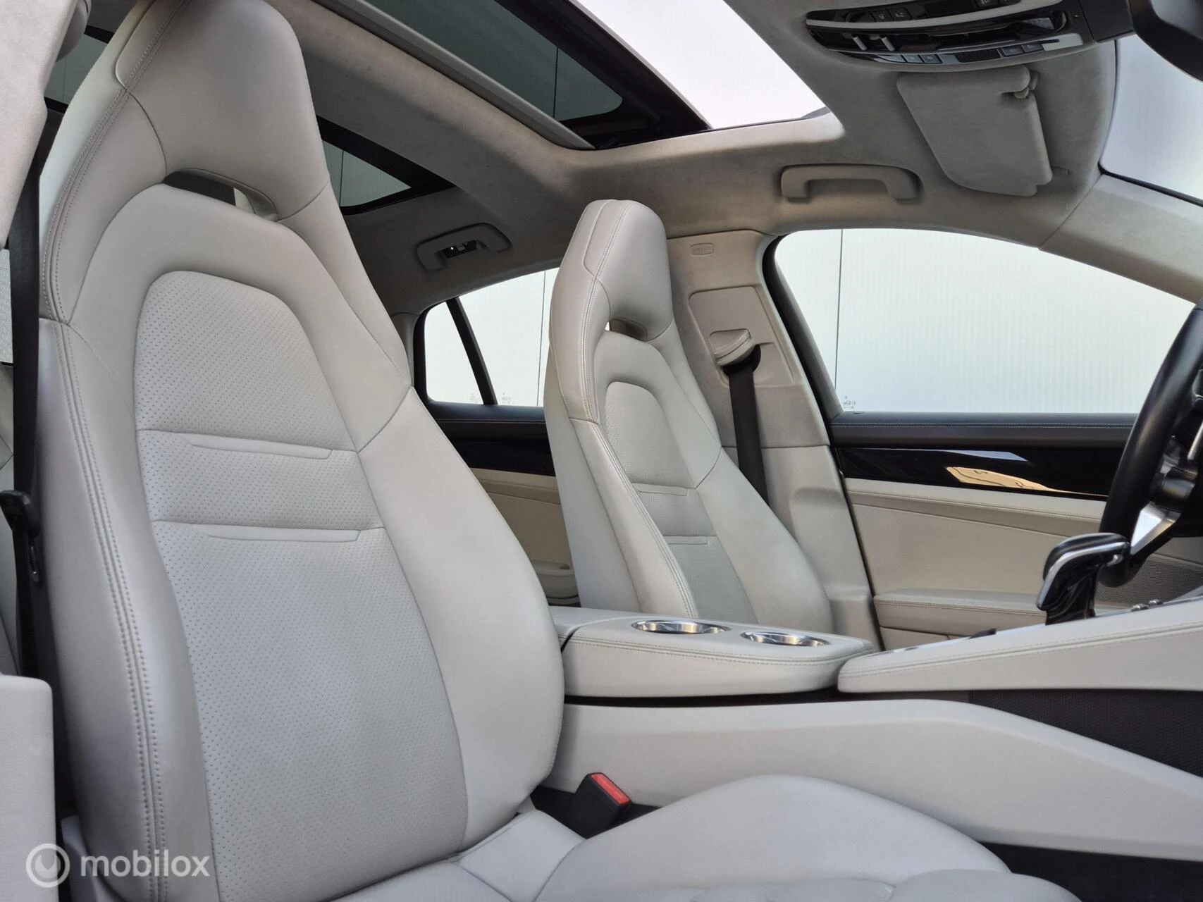 Hoofdafbeelding Porsche Panamera