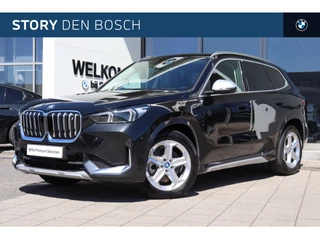 BMW iX1 xDrive30 xLine / Panoramadak / Sportstoelen / Adaptieve LED / M Adaptief onderstel / Comfort Access / Parking Assistant Plus / Head-Up