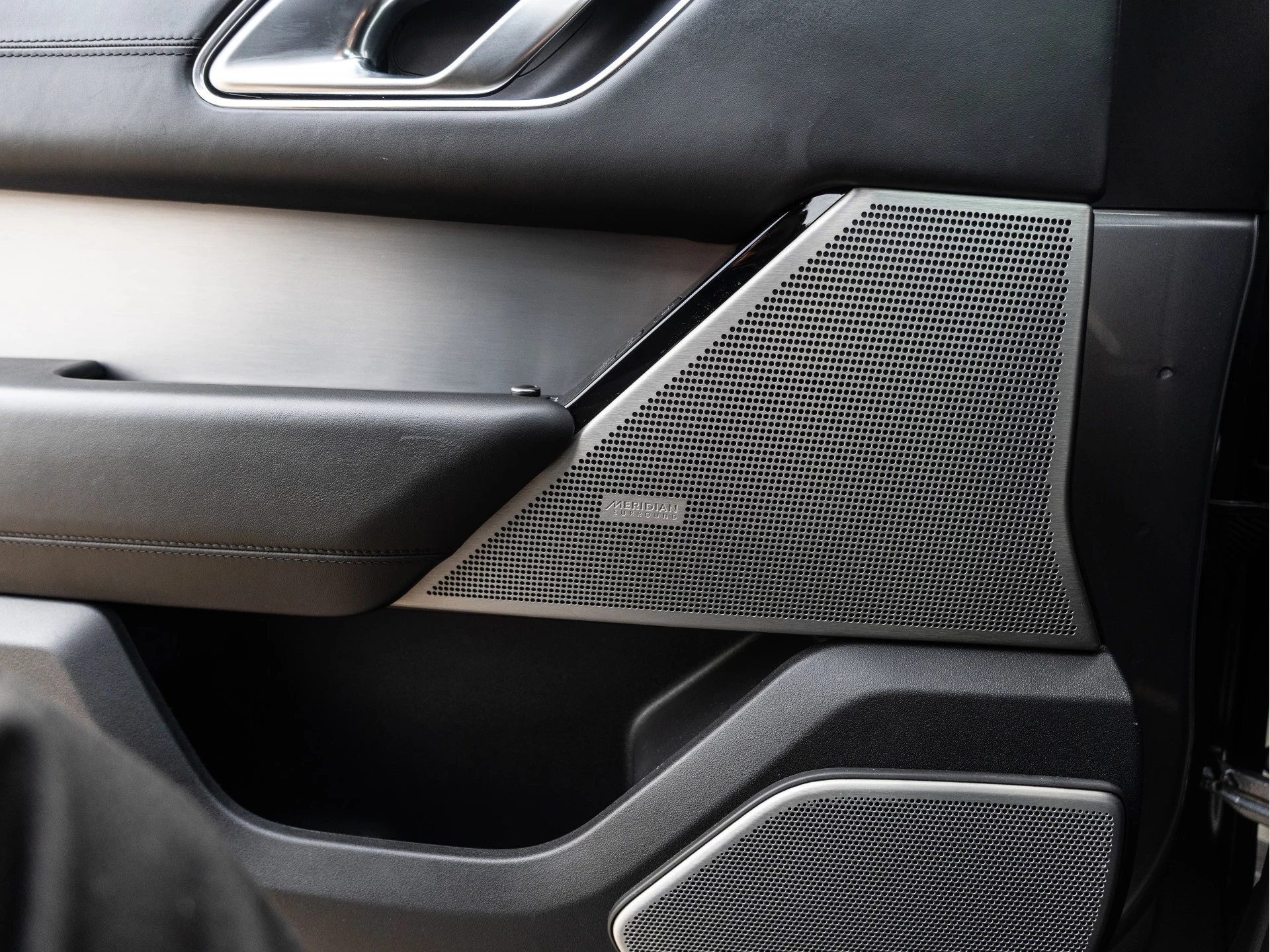 Hoofdafbeelding Land Rover Range Rover Velar