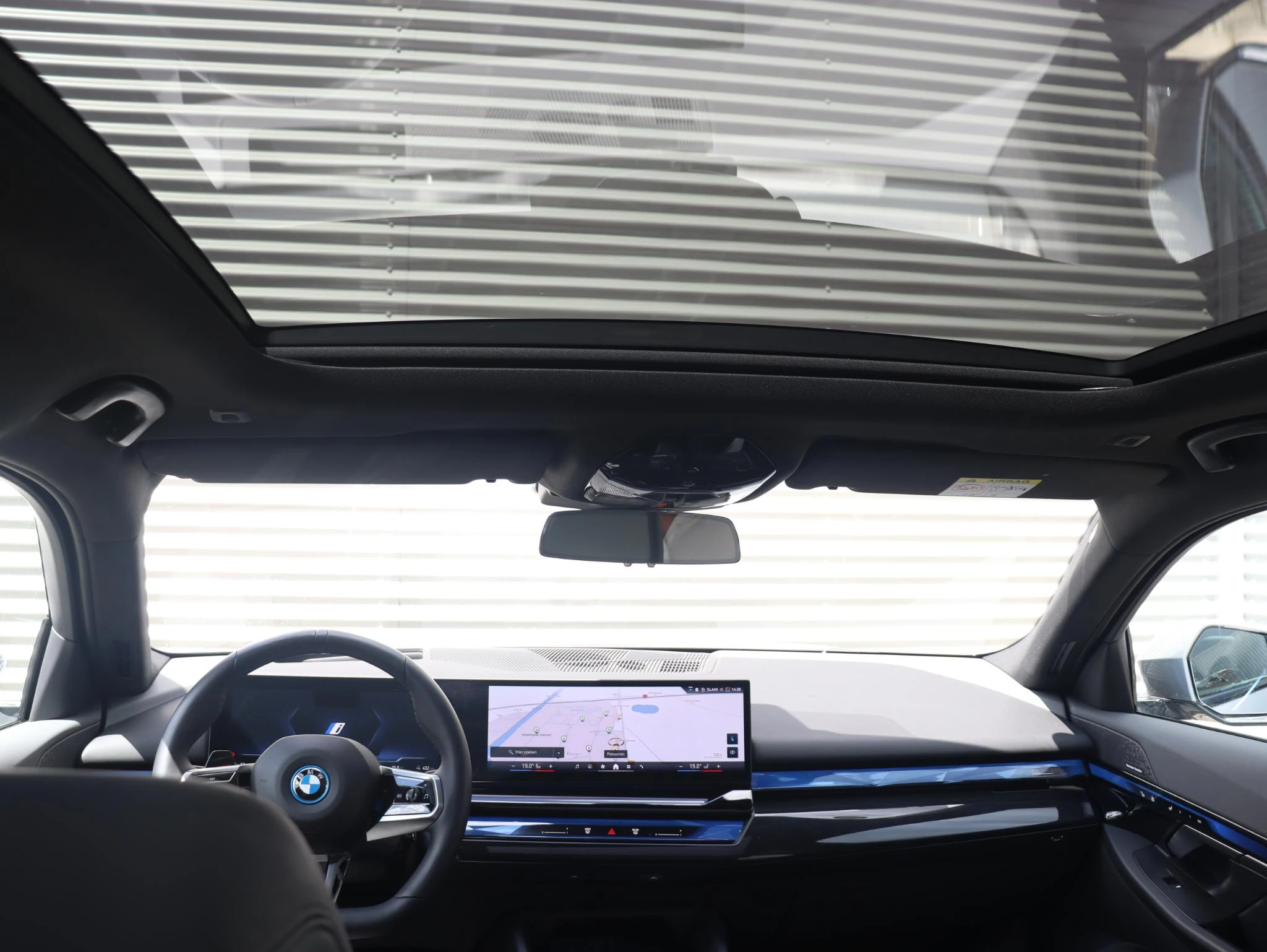 Hoofdafbeelding BMW i5