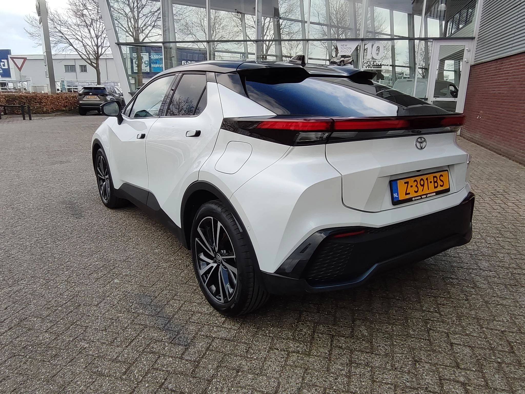 Hoofdafbeelding Toyota C-HR