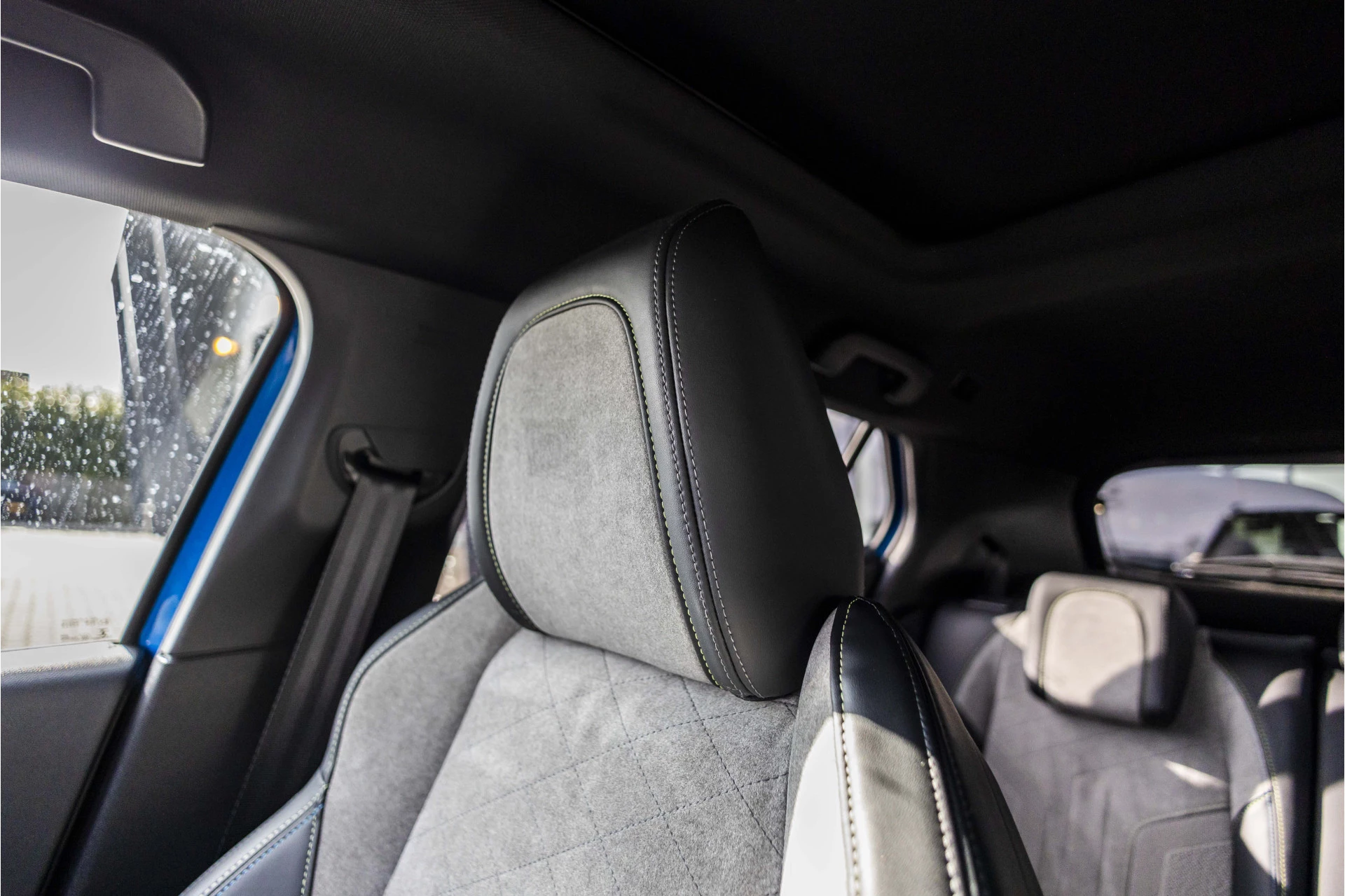 Hoofdafbeelding Peugeot e-2008