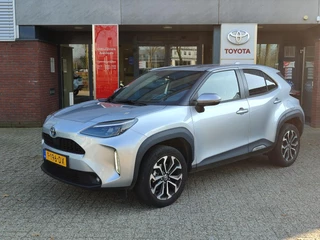 Toyota Yaris Cross 1.5 Hybrid FIRST EDITION NL-AUTO 1E-EIG NAVI KEYLESS 17'' LM-VELGEN LED PRIVACY GLASS CLIMA AD-CRUISE APPLE/ANDROID CAMERA