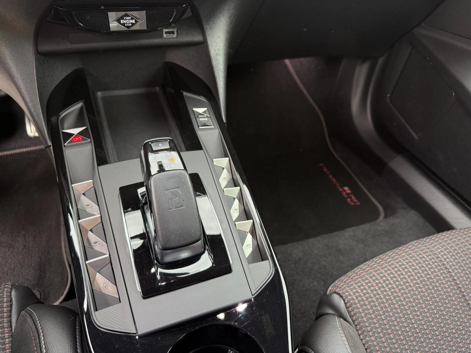 Hoofdafbeelding DS DS 3