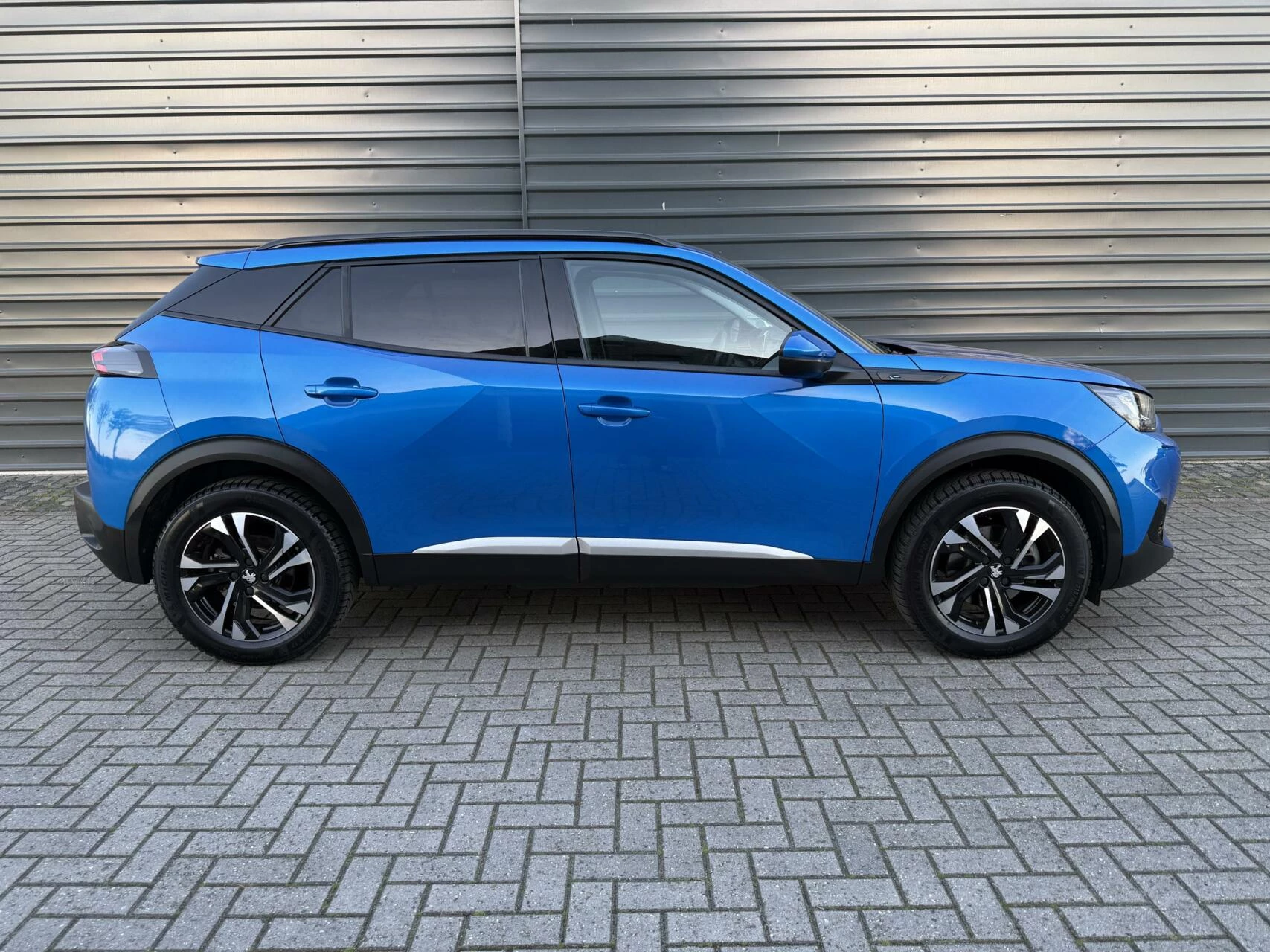 Hoofdafbeelding Peugeot e-2008