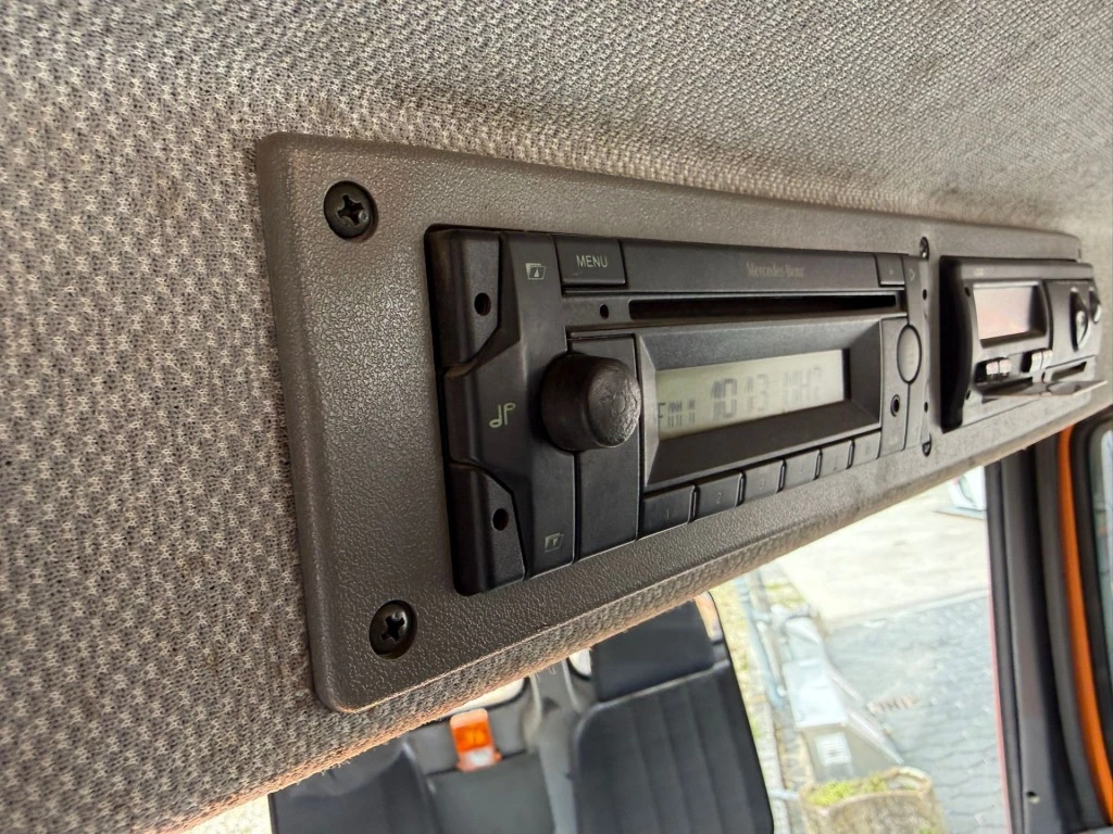 Hoofdafbeelding Mercedes-Benz 815 D Kipper