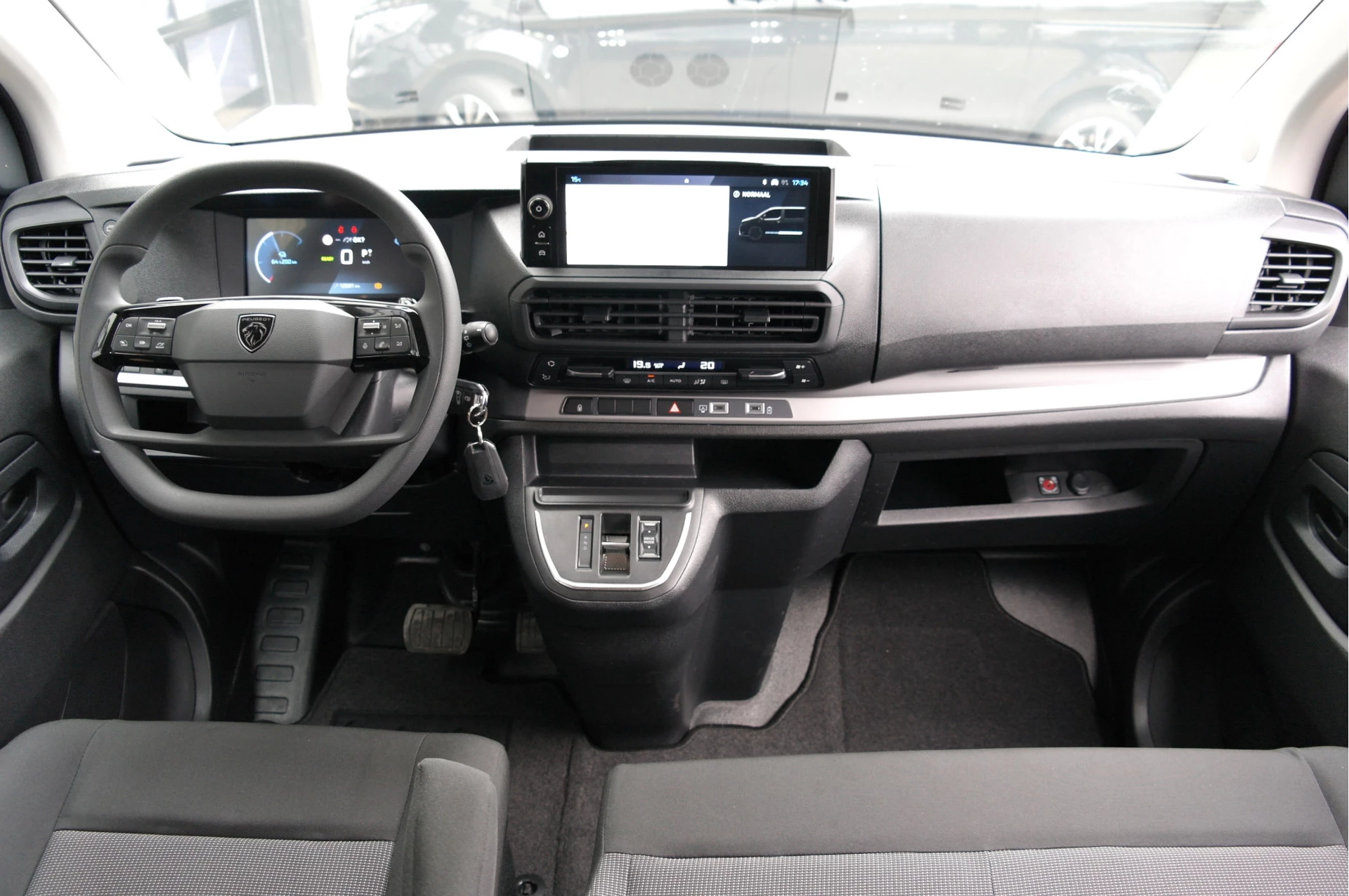 Hoofdafbeelding Peugeot e-Expert